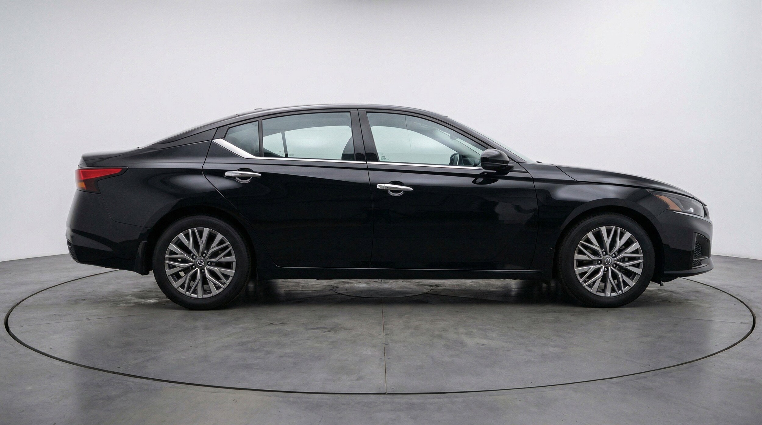 Thumbnail: 2025 Nissan Altima - 11