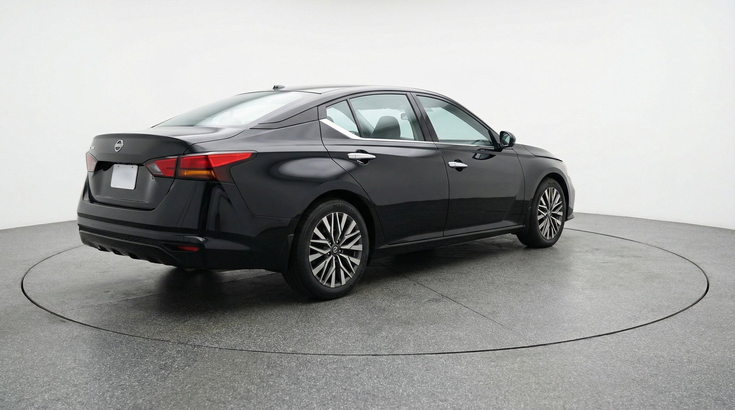 Thumbnail: 2025 Nissan Altima - 9