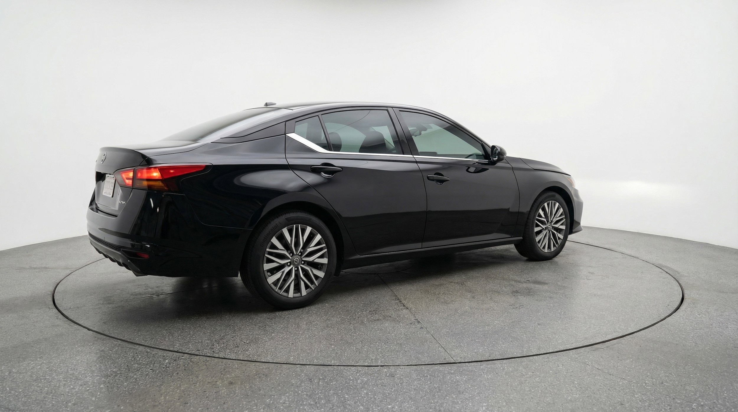 Thumbnail: 2025 Nissan Altima - 9