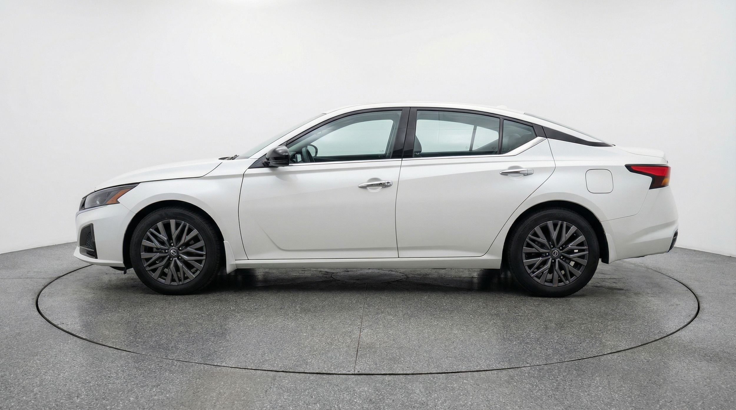 Thumbnail: 2025 Nissan Altima - 4