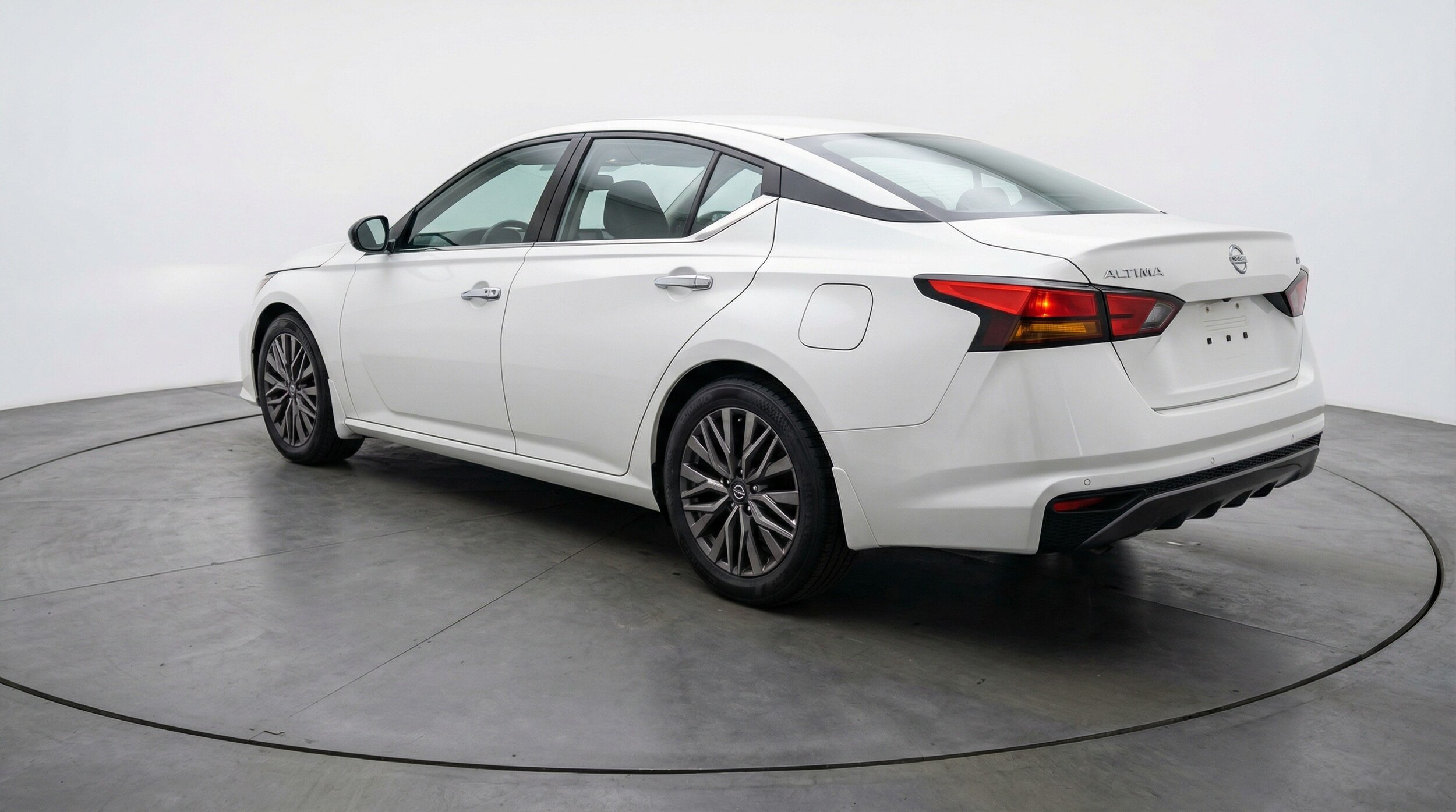 Thumbnail: 2025 Nissan Altima - 5