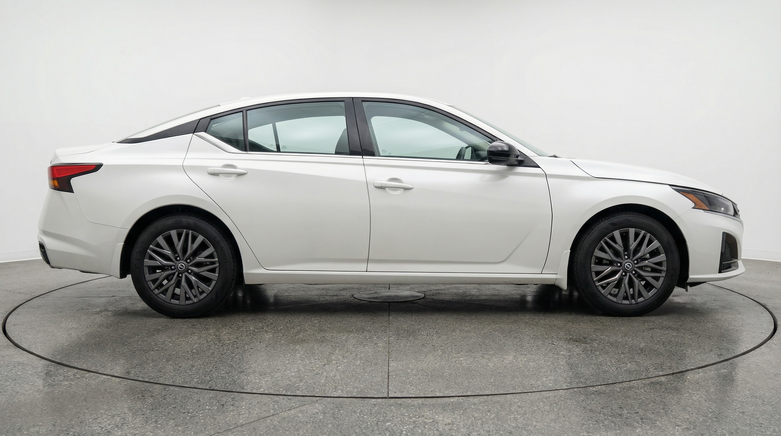 Thumbnail: 2025 Nissan Altima - 8