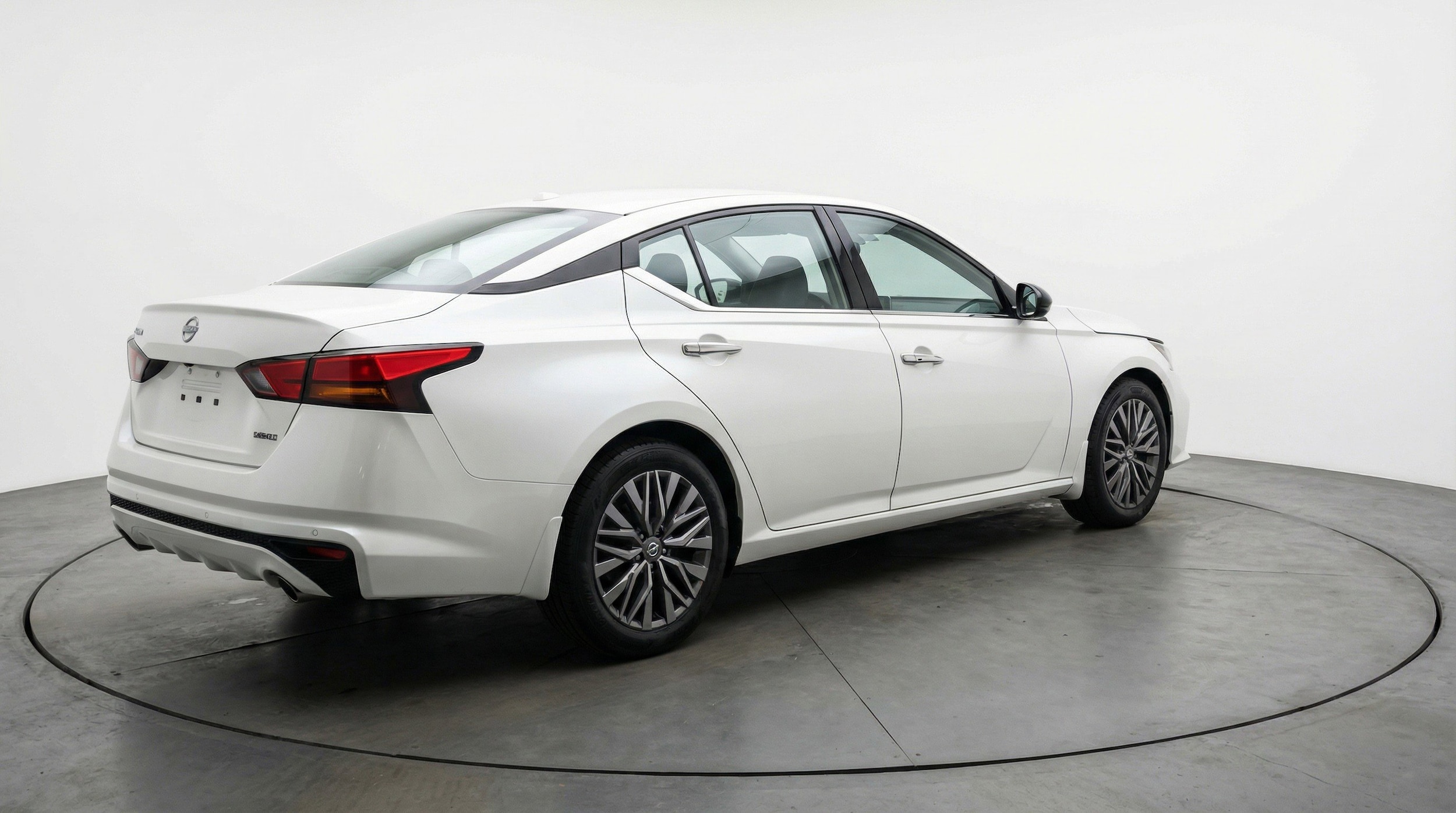 Thumbnail: 2025 Nissan Altima - 9