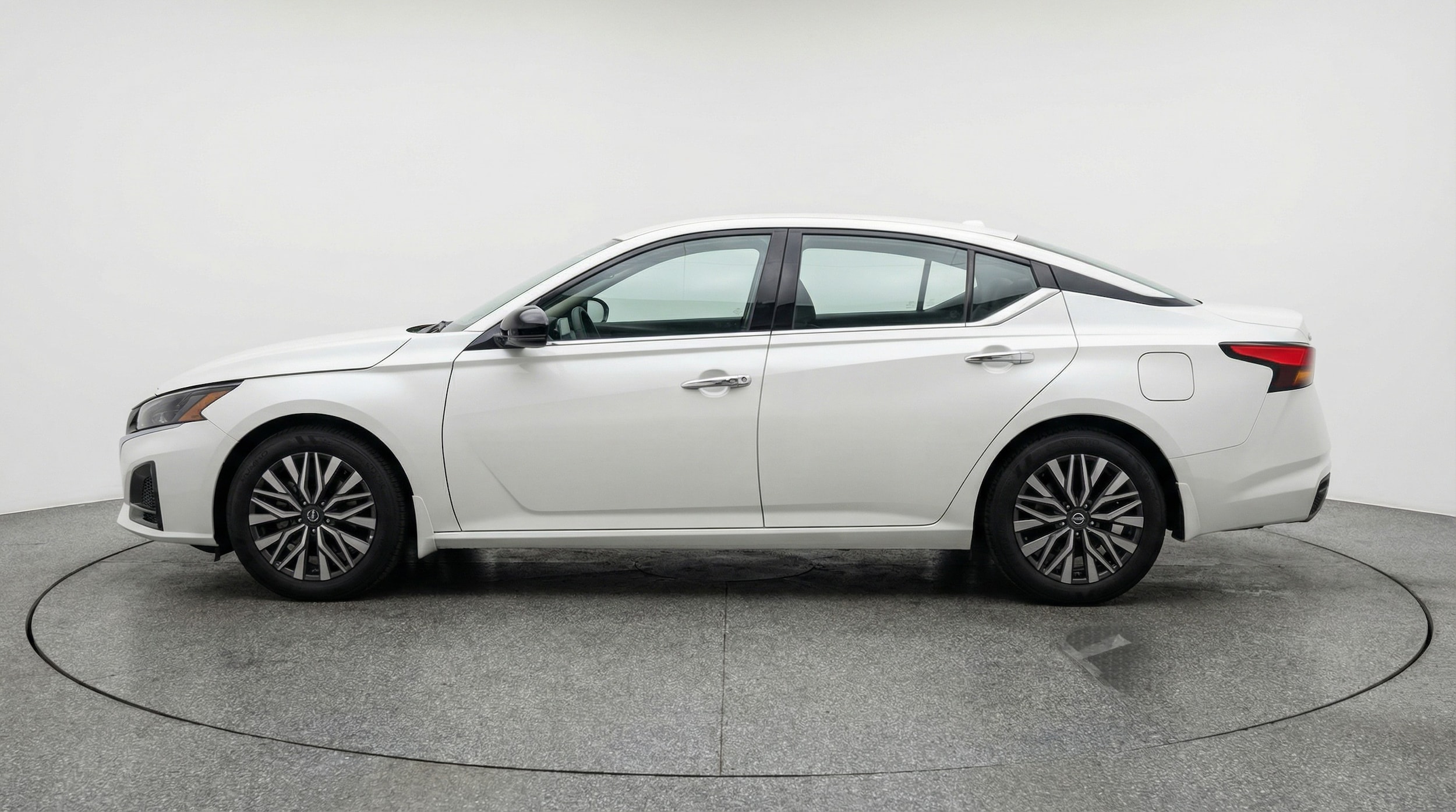 Thumbnail: 2025 Nissan Altima - 4