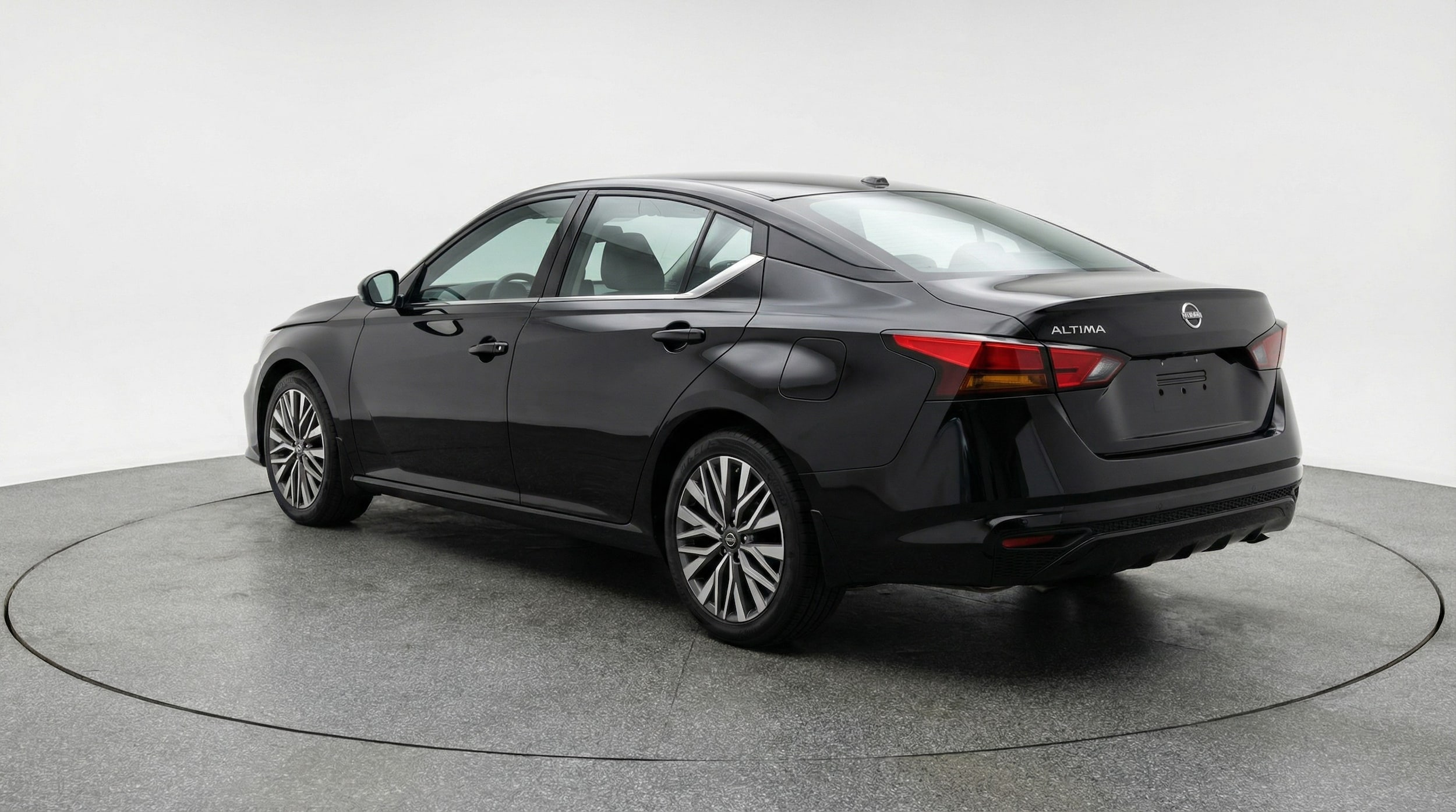 Thumbnail: 2025 Nissan Altima - 5