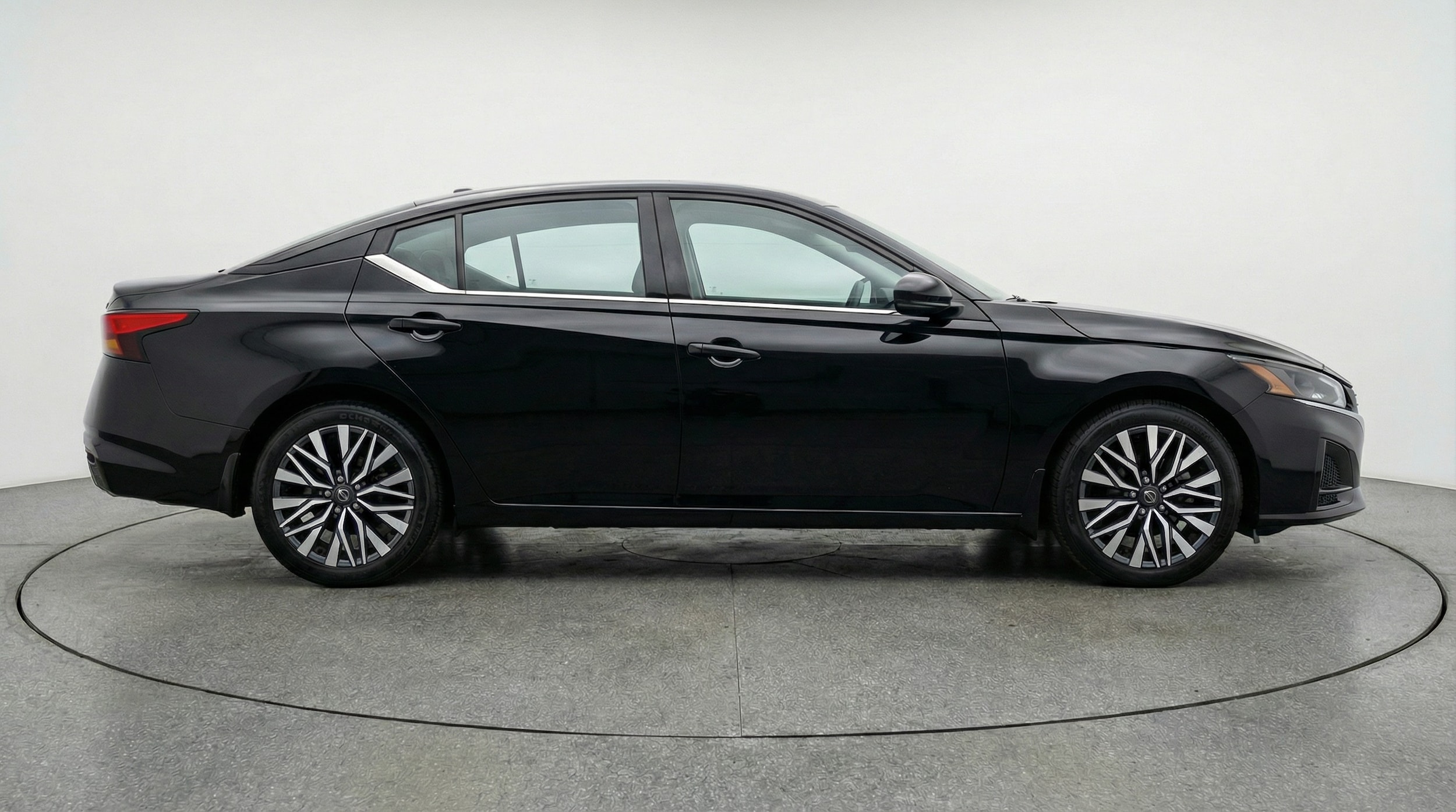 Thumbnail: 2025 Nissan Altima - 8