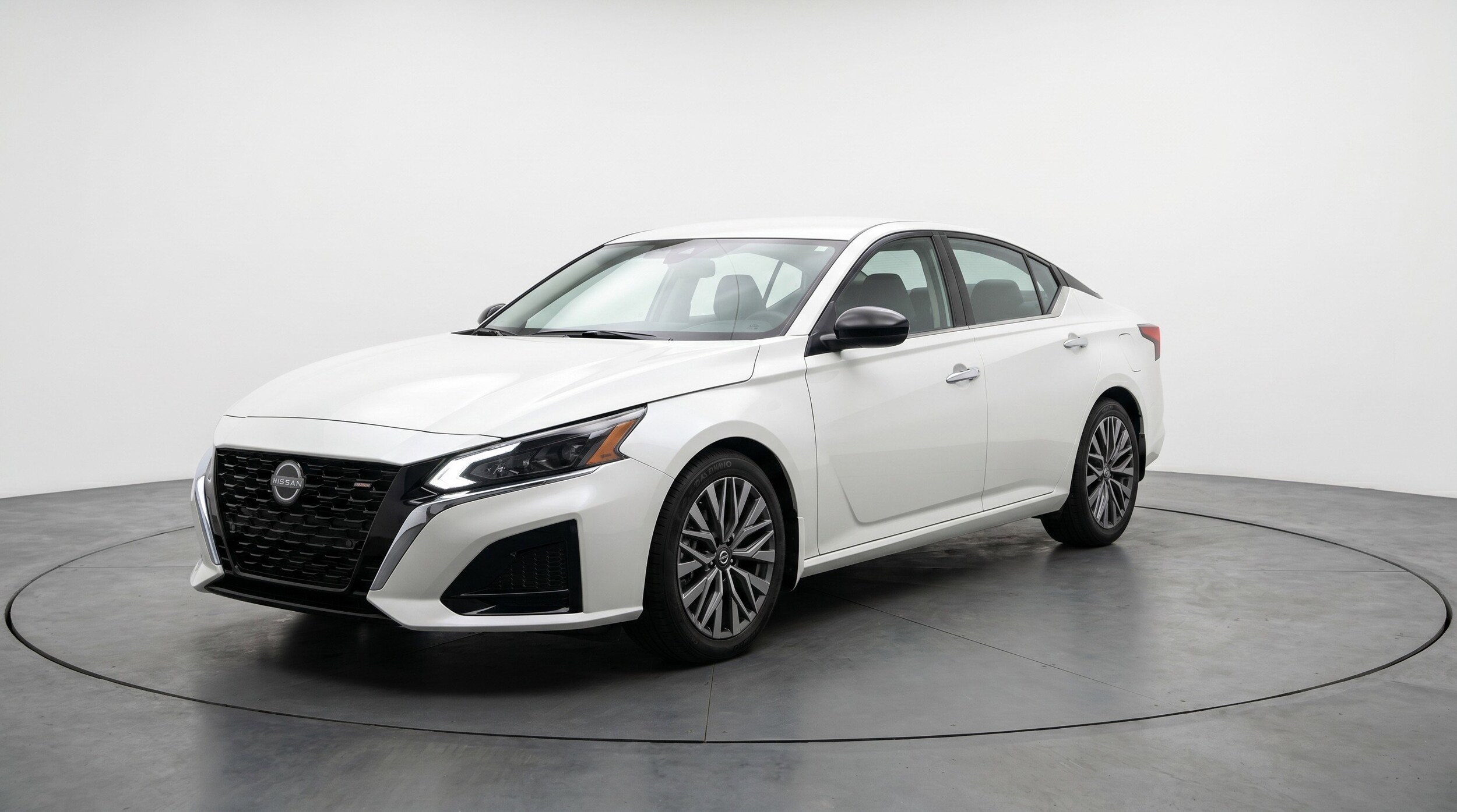 Thumbnail: 2025 Nissan Altima - 3