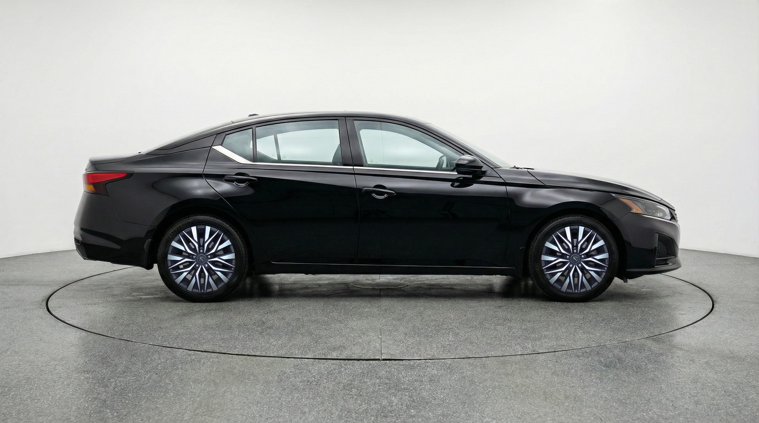 Thumbnail: 2025 Nissan Altima - 8