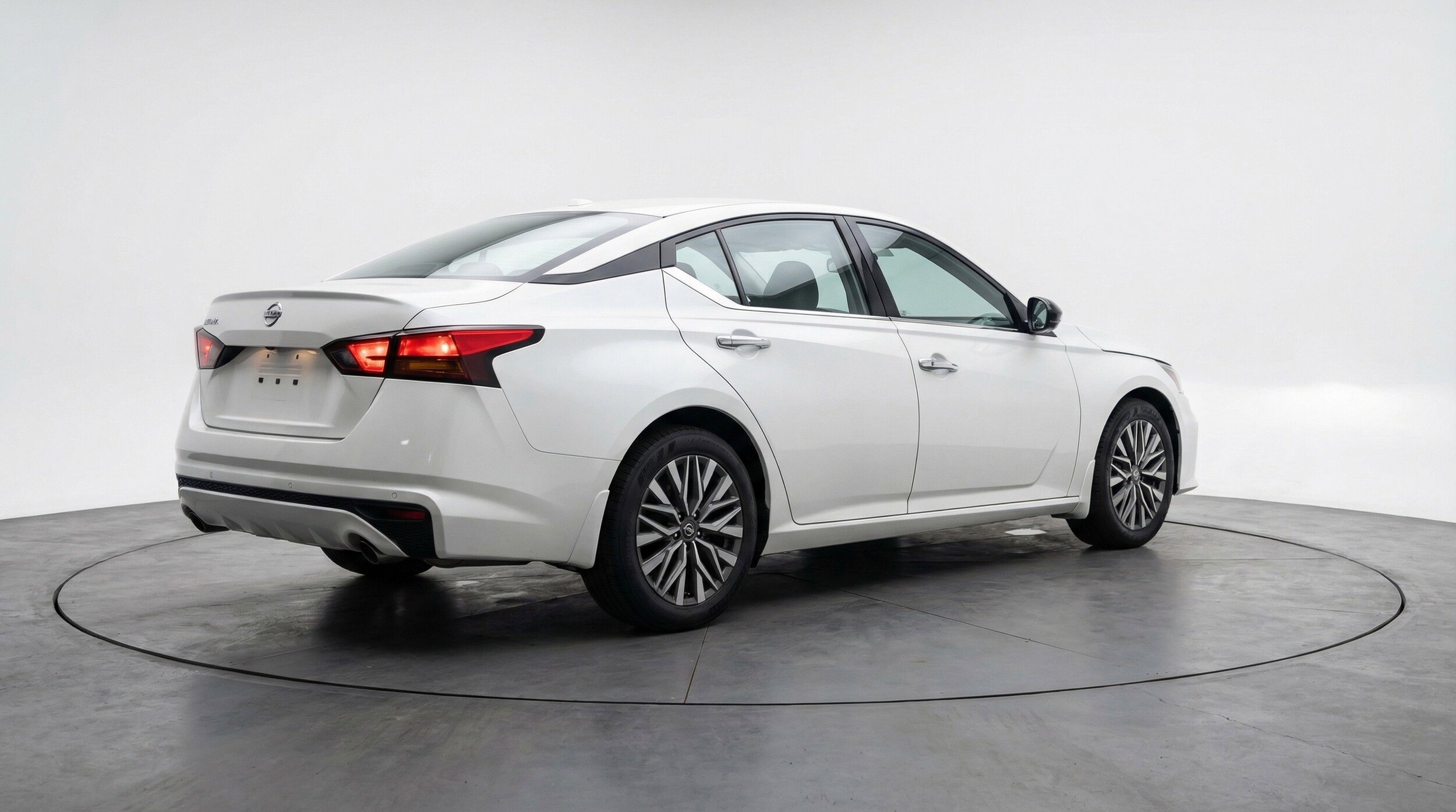 Thumbnail: 2025 Nissan Altima - 9
