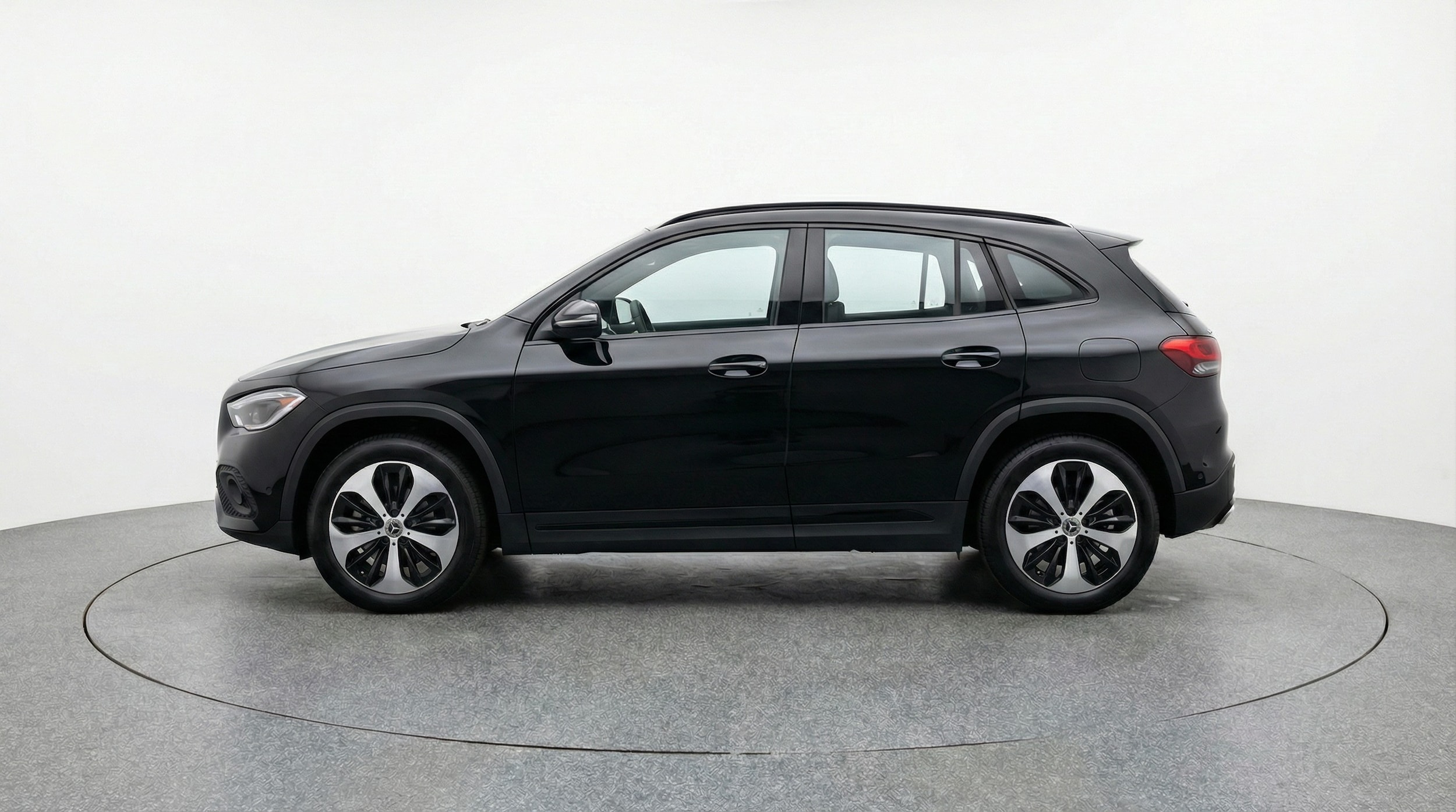 Thumbnail: 2025 Mercedes-Benz GLA - 4