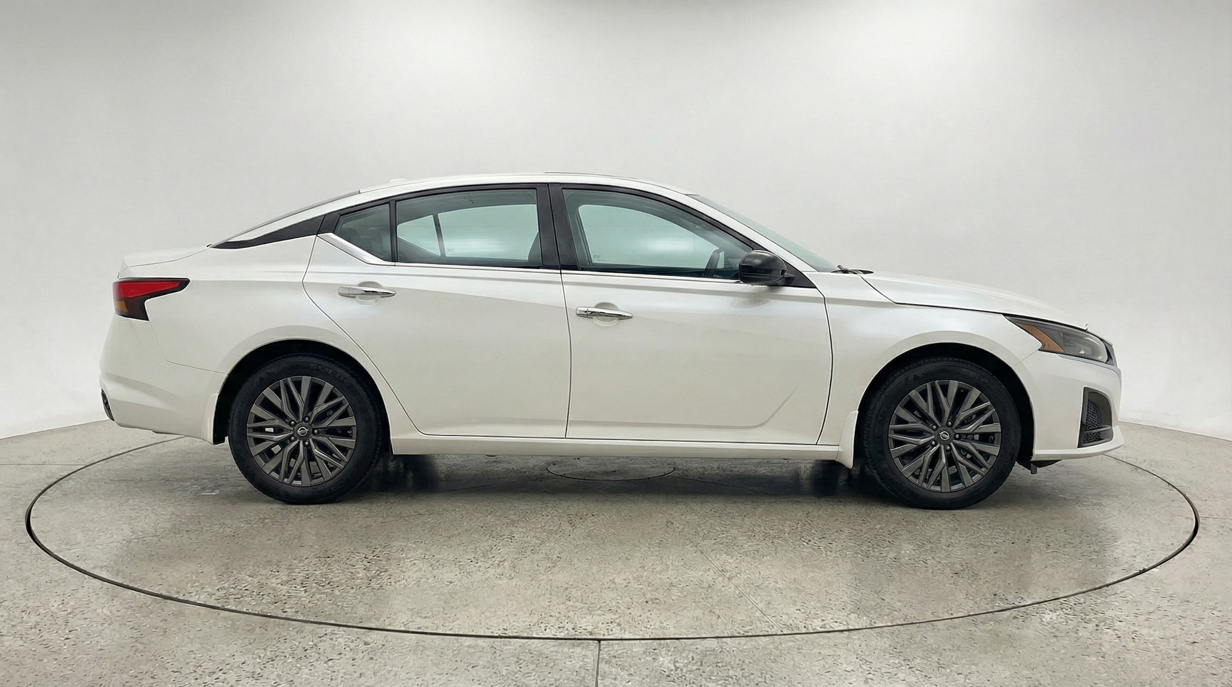 Thumbnail: 2025 Nissan Altima - 8