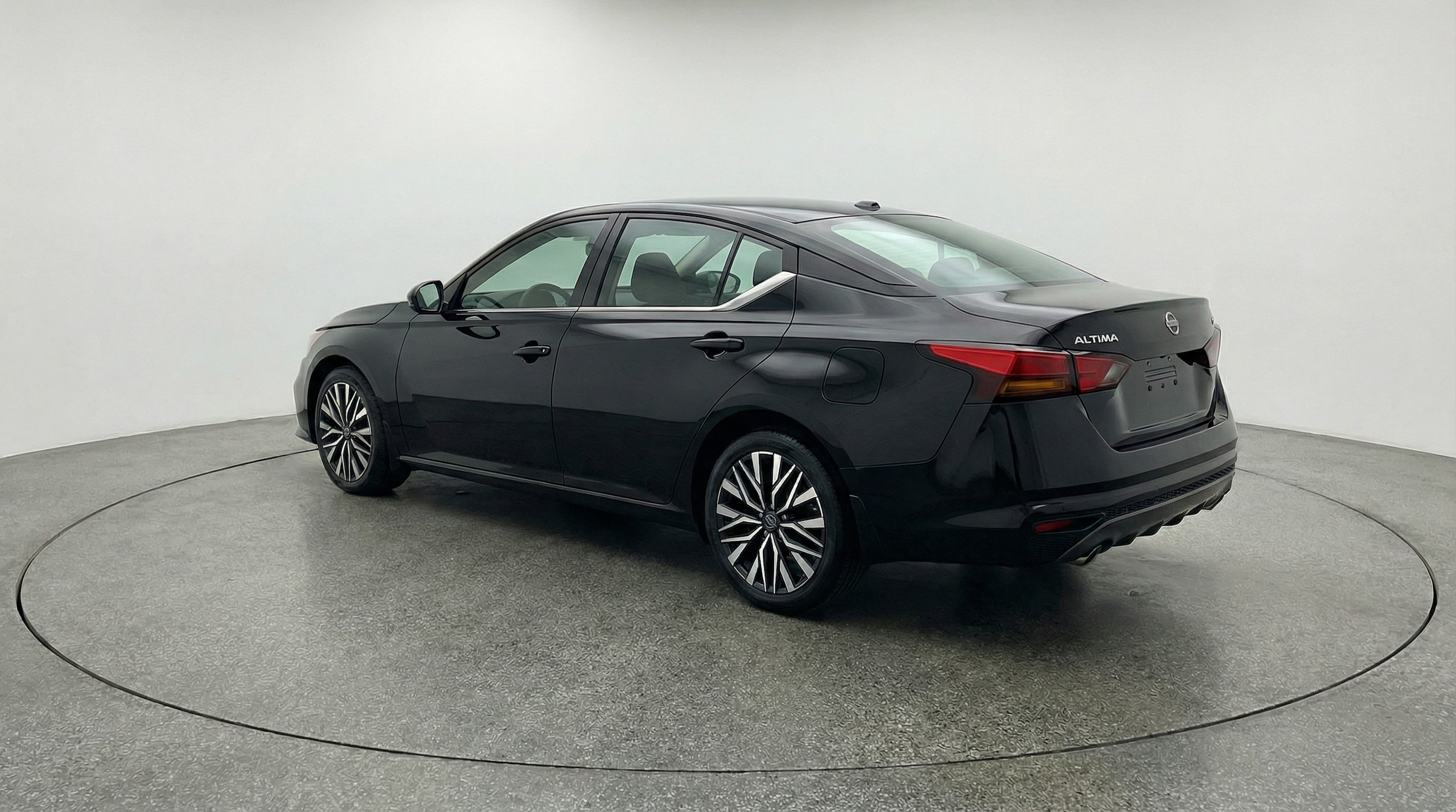 Thumbnail: 2025 Nissan Altima - 5