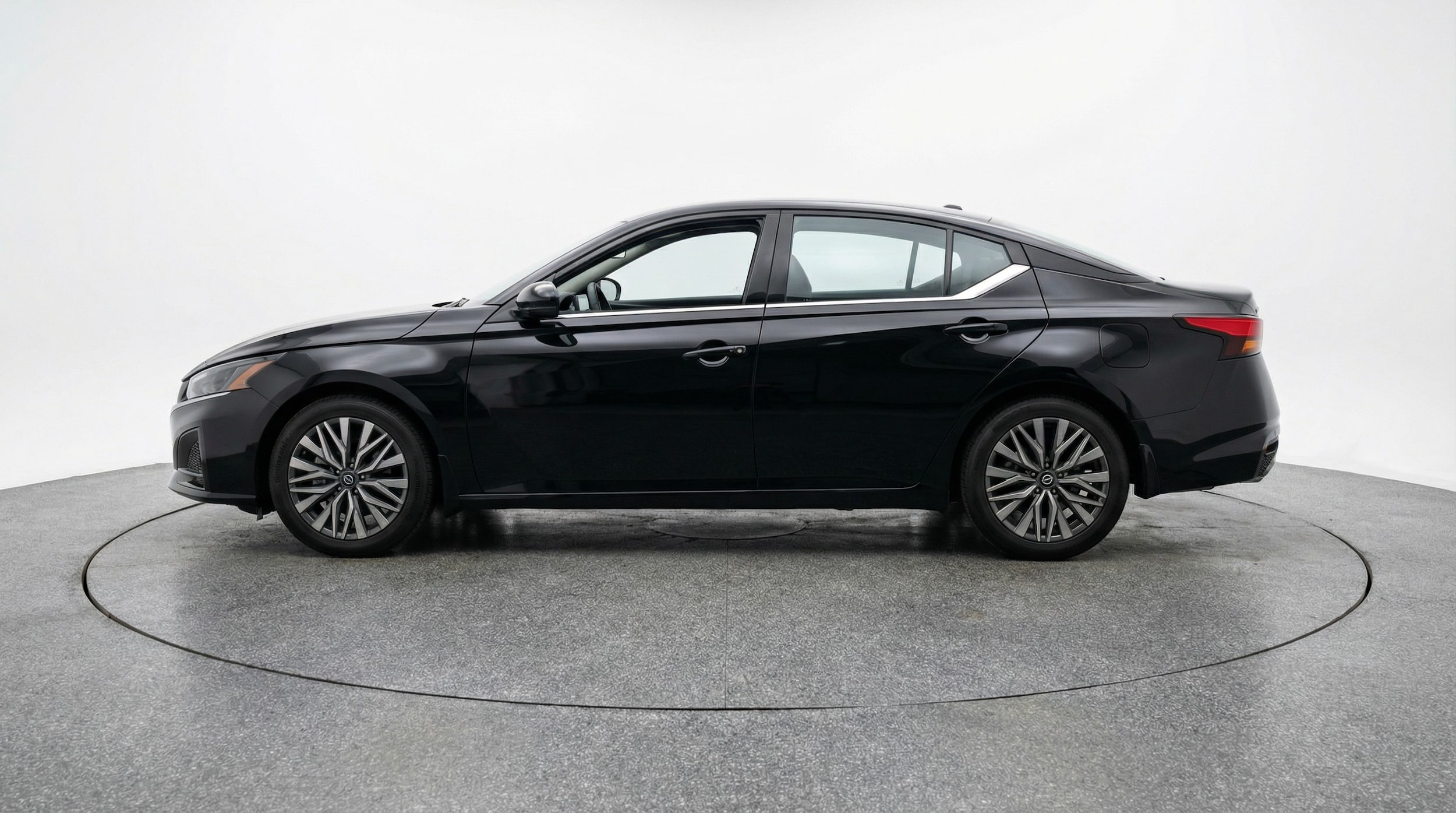 Thumbnail: 2025 Nissan Altima - 4