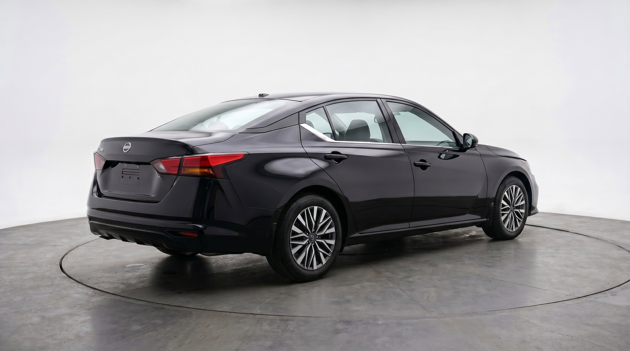 Thumbnail: 2025 Nissan Altima - 9