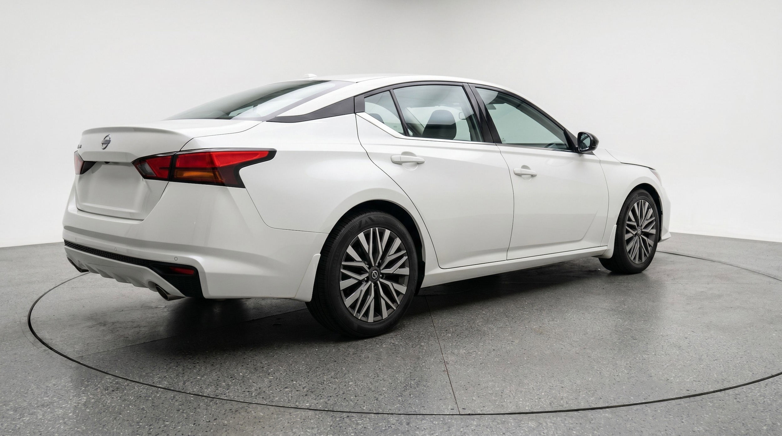 Thumbnail: 2025 Nissan Altima - 9
