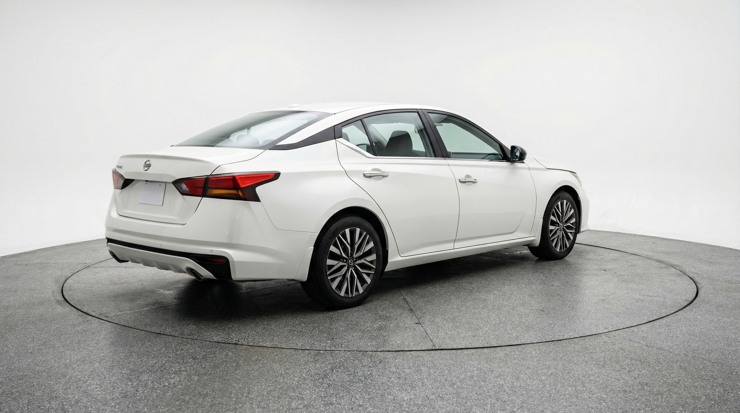 Thumbnail: 2025 Nissan Altima - 9