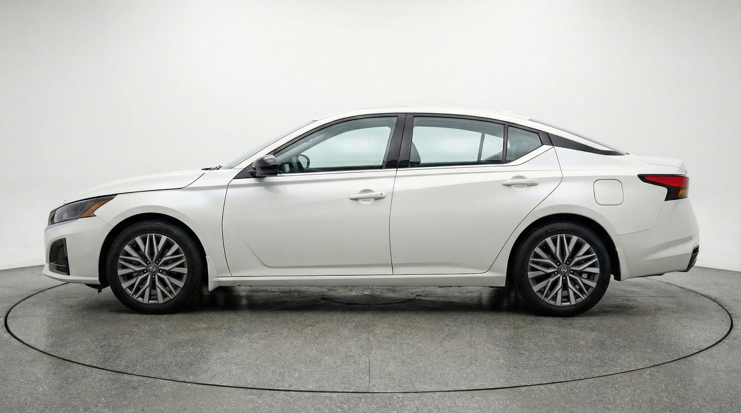 Thumbnail: 2025 Nissan Altima - 4