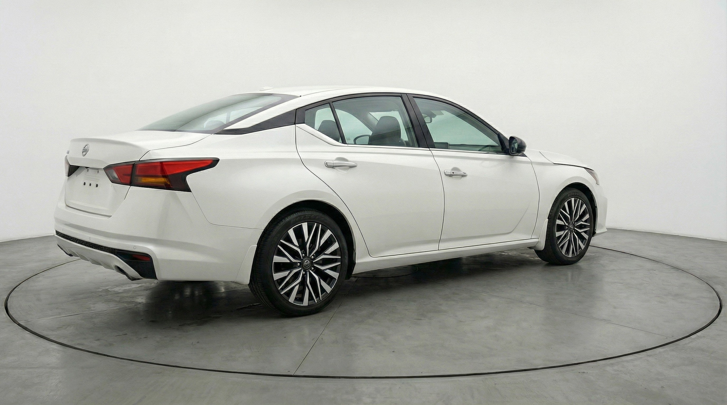 Thumbnail: 2025 Nissan Altima - 9