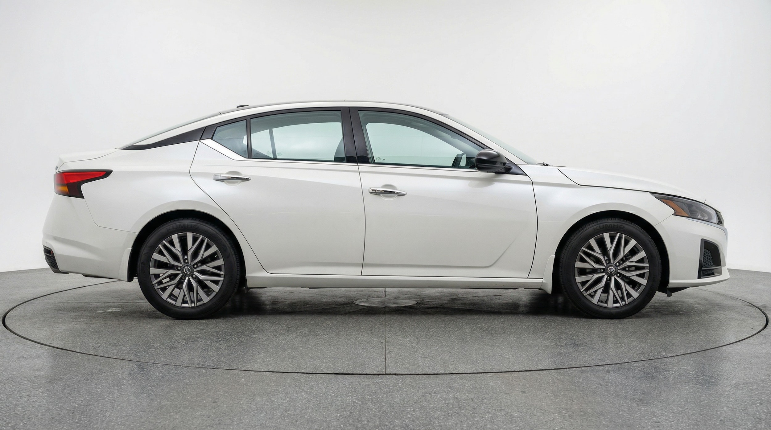 Thumbnail: 2025 Nissan Altima - 8