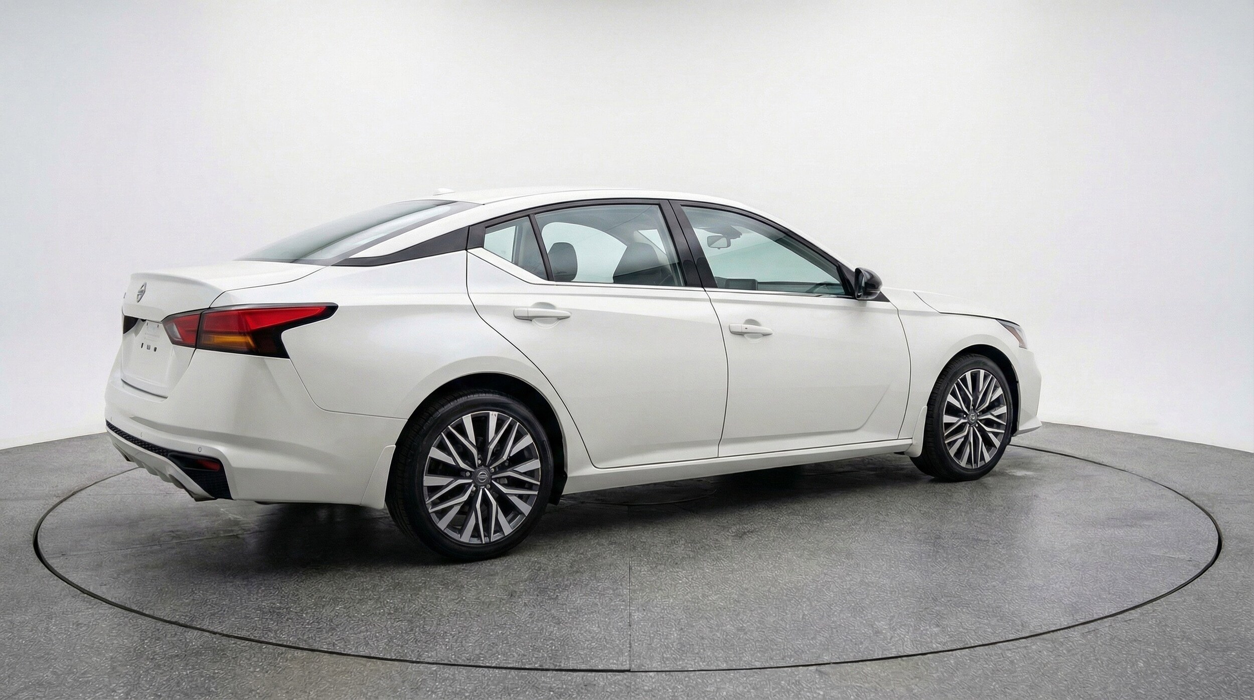 Thumbnail: 2025 Nissan Altima - 9