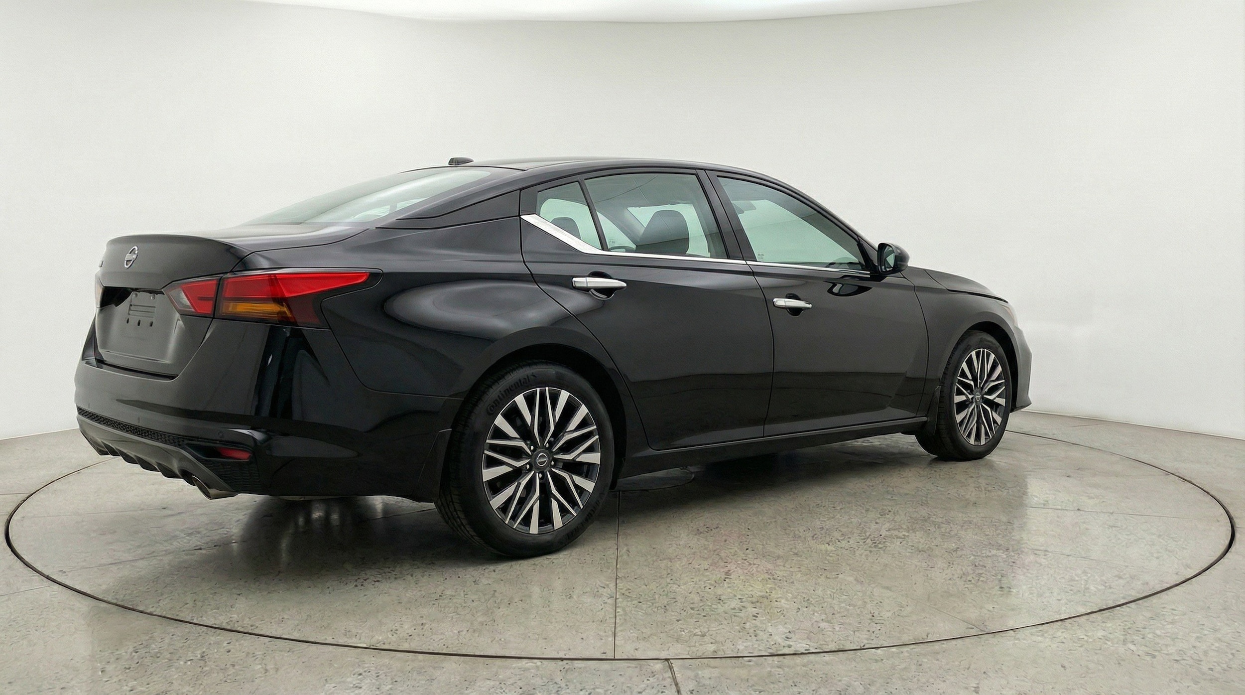 Thumbnail: 2025 Nissan Altima - 9