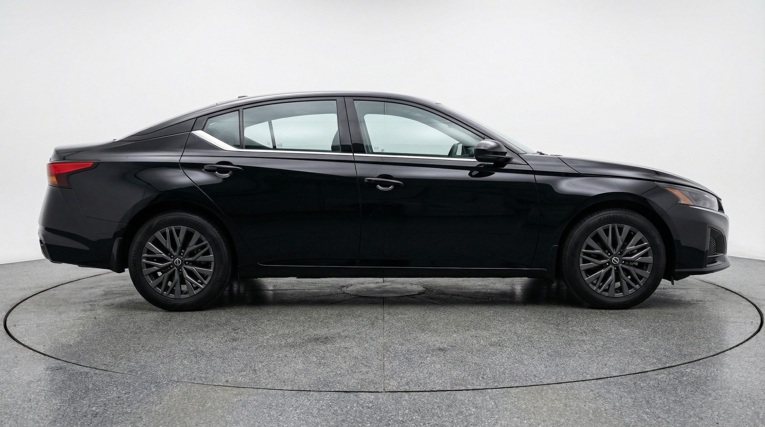 Thumbnail: 2025 Nissan Altima - 8