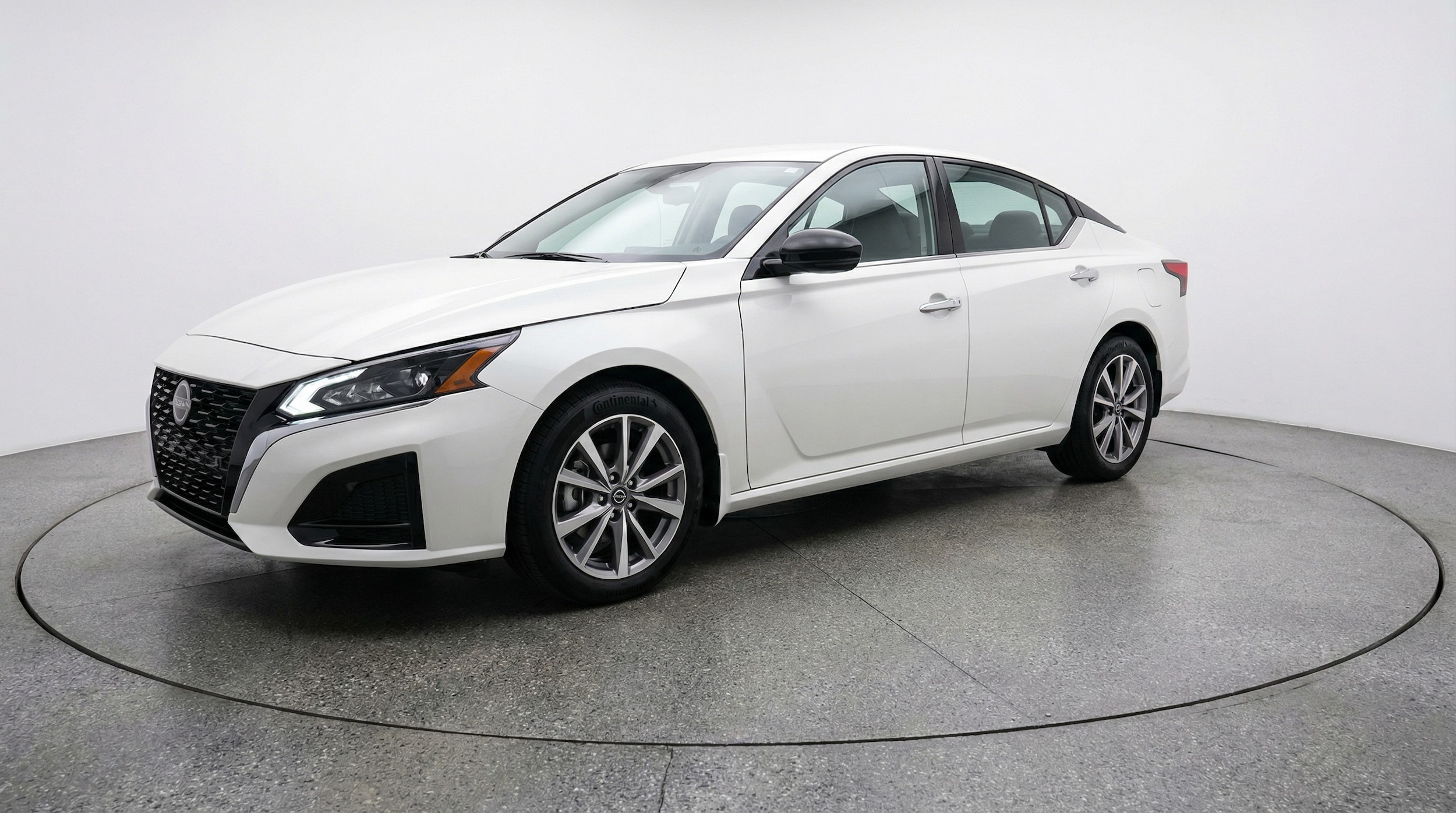 Thumbnail: 2025 Nissan Altima - 3