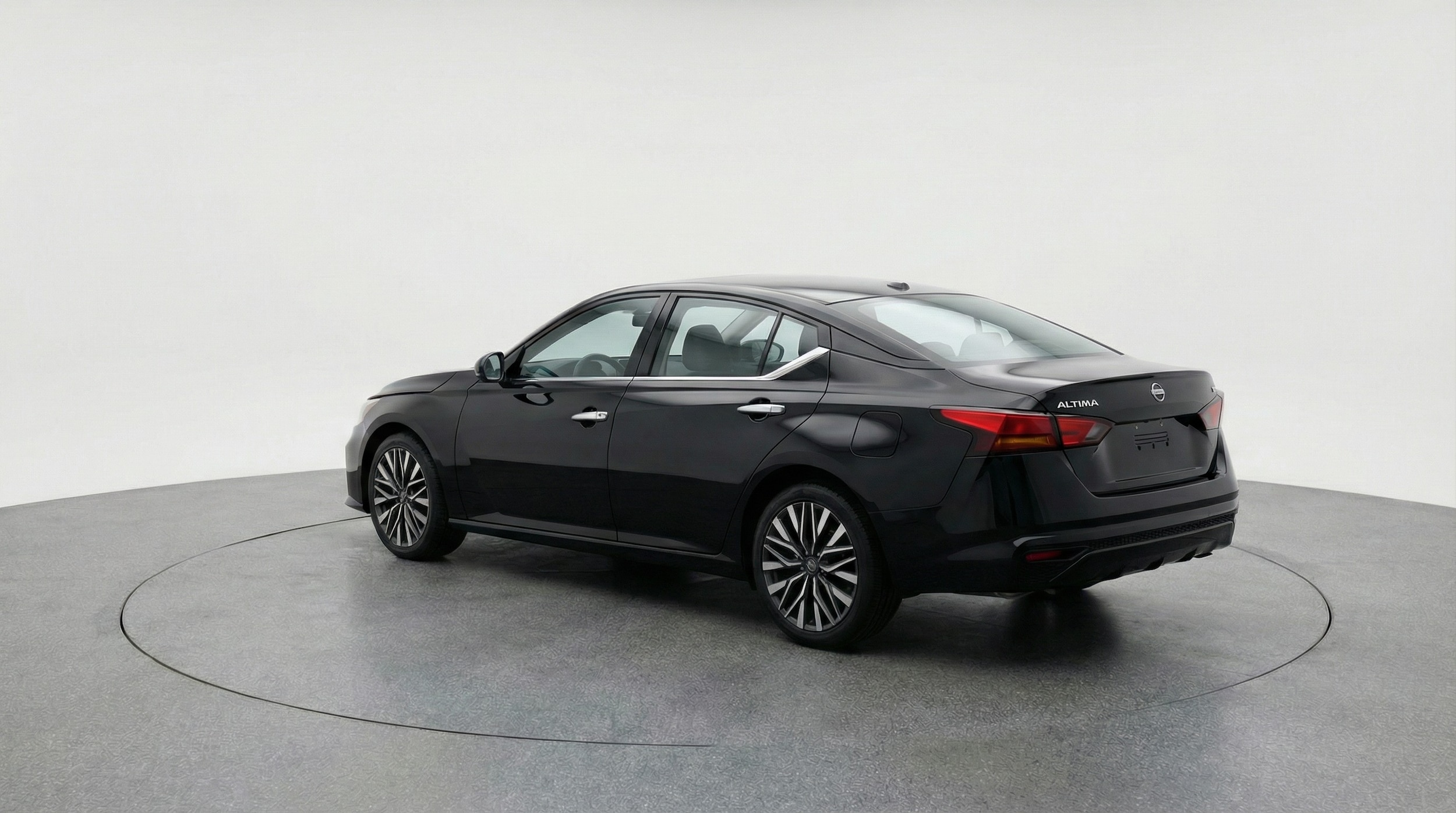 Thumbnail: 2025 Nissan Altima - 5