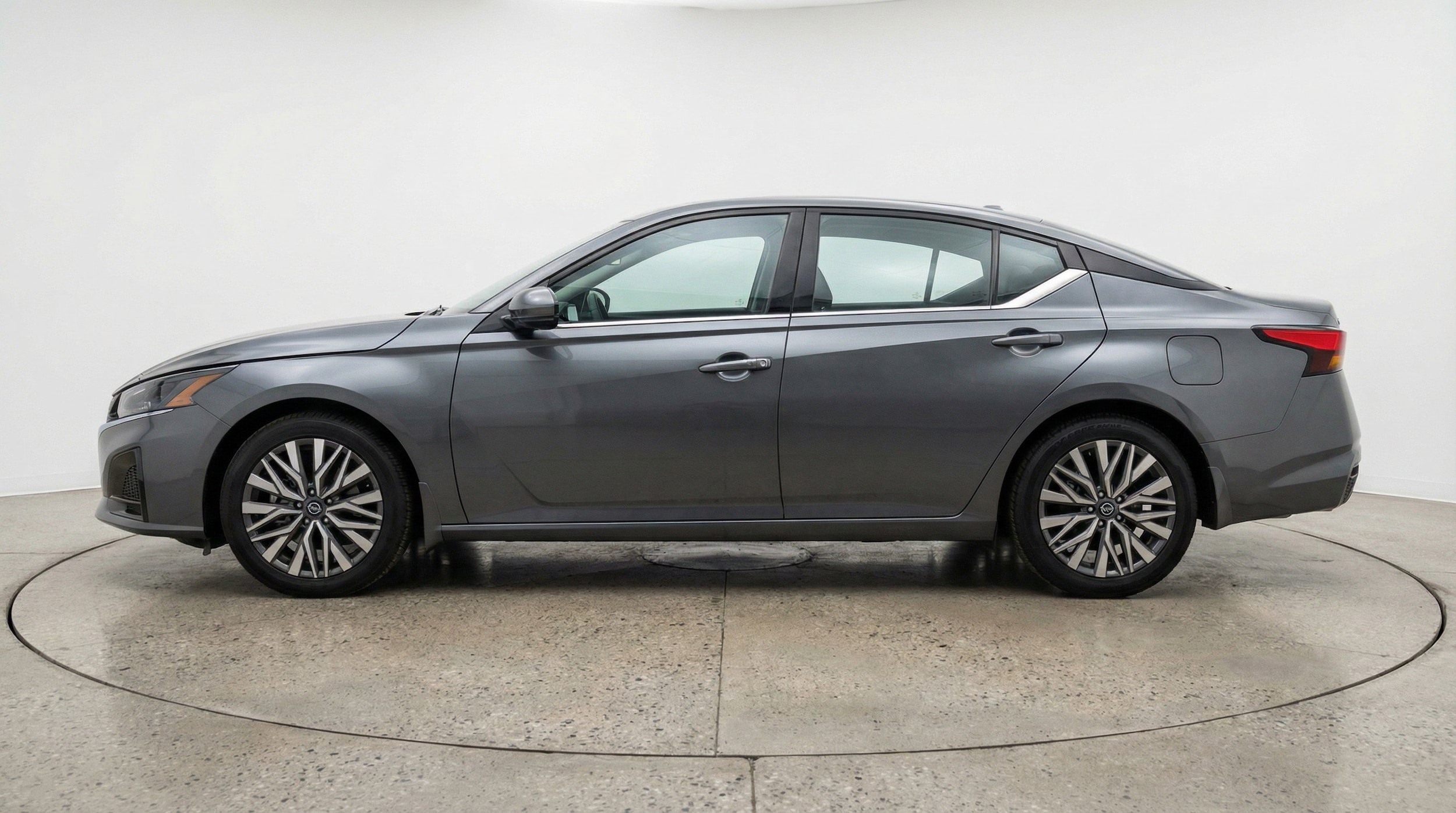 Thumbnail: 2025 Nissan Altima - 5