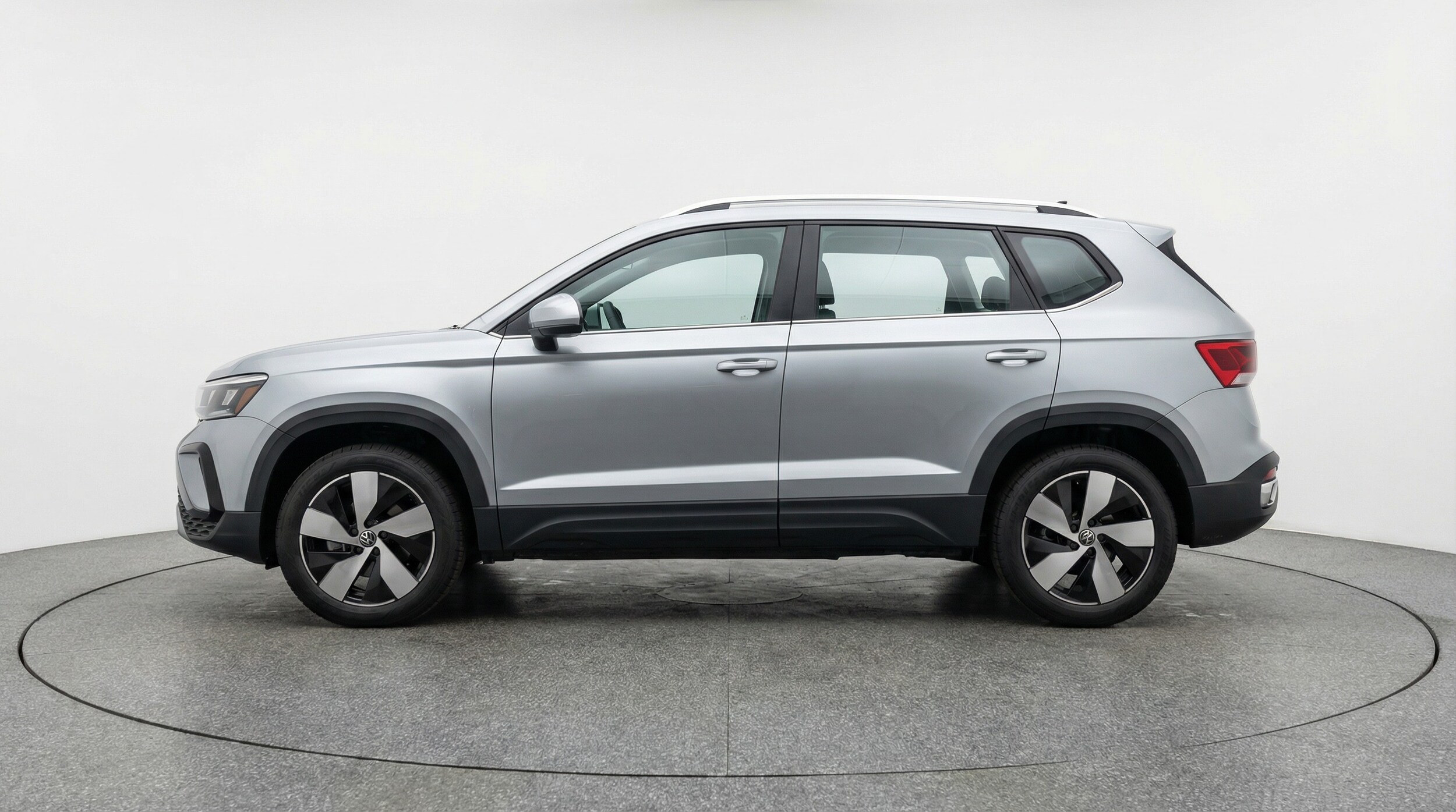 Thumbnail: 2025 Volkswagen Taos - 4