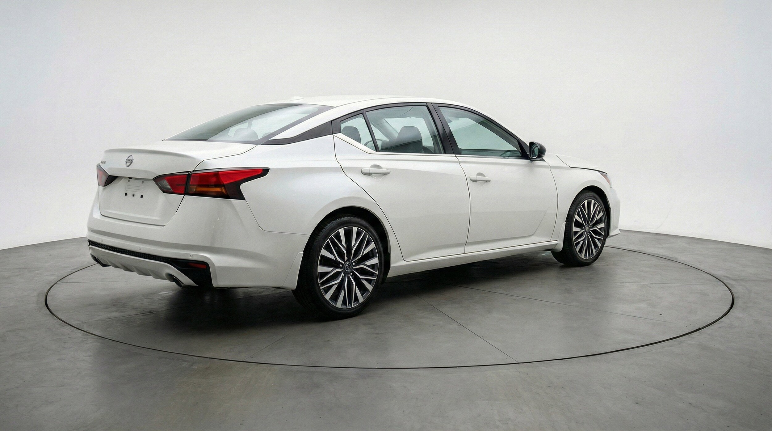 Thumbnail: 2025 Nissan Altima - 9