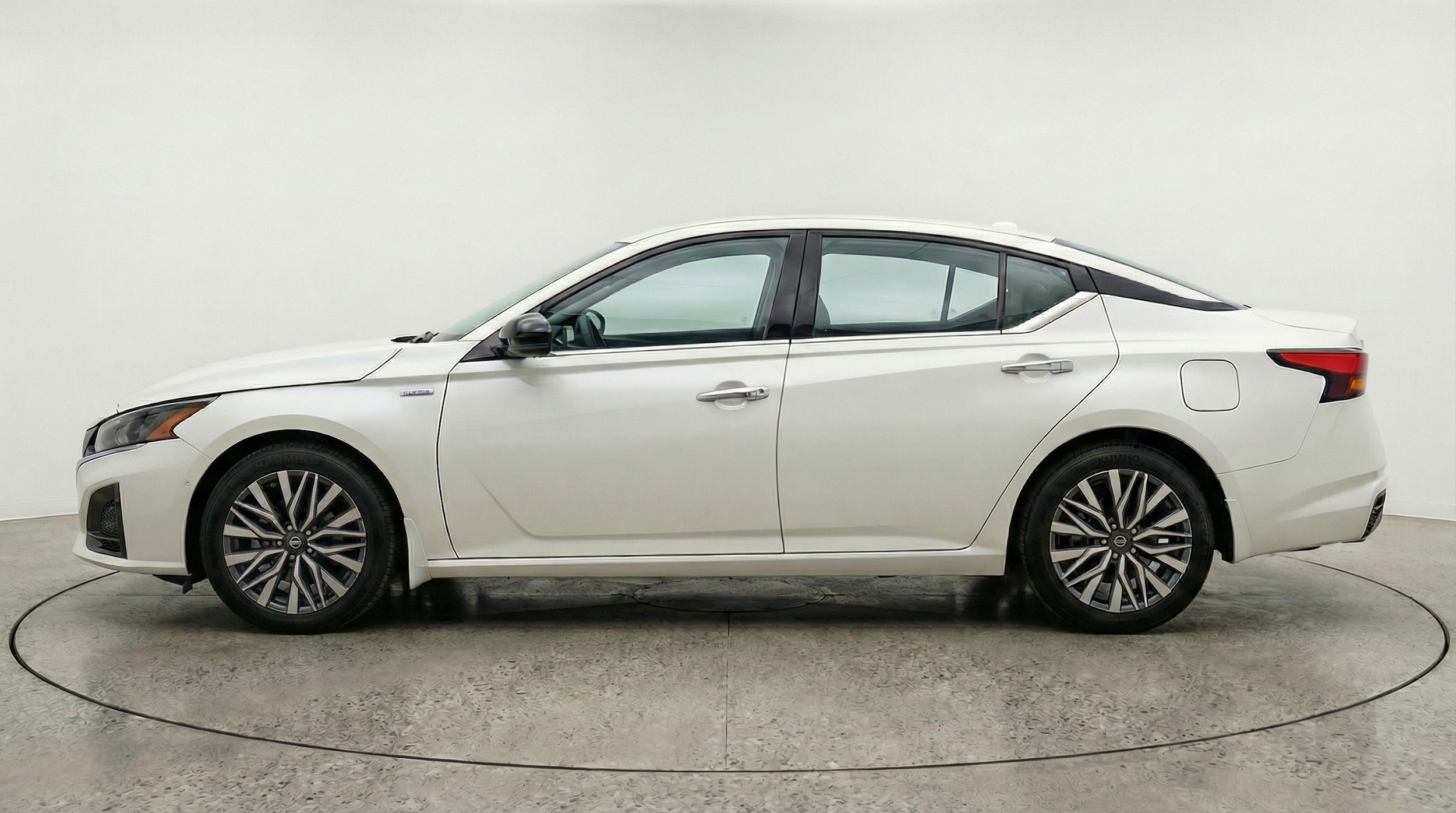 Thumbnail: 2025 Nissan Altima - 4