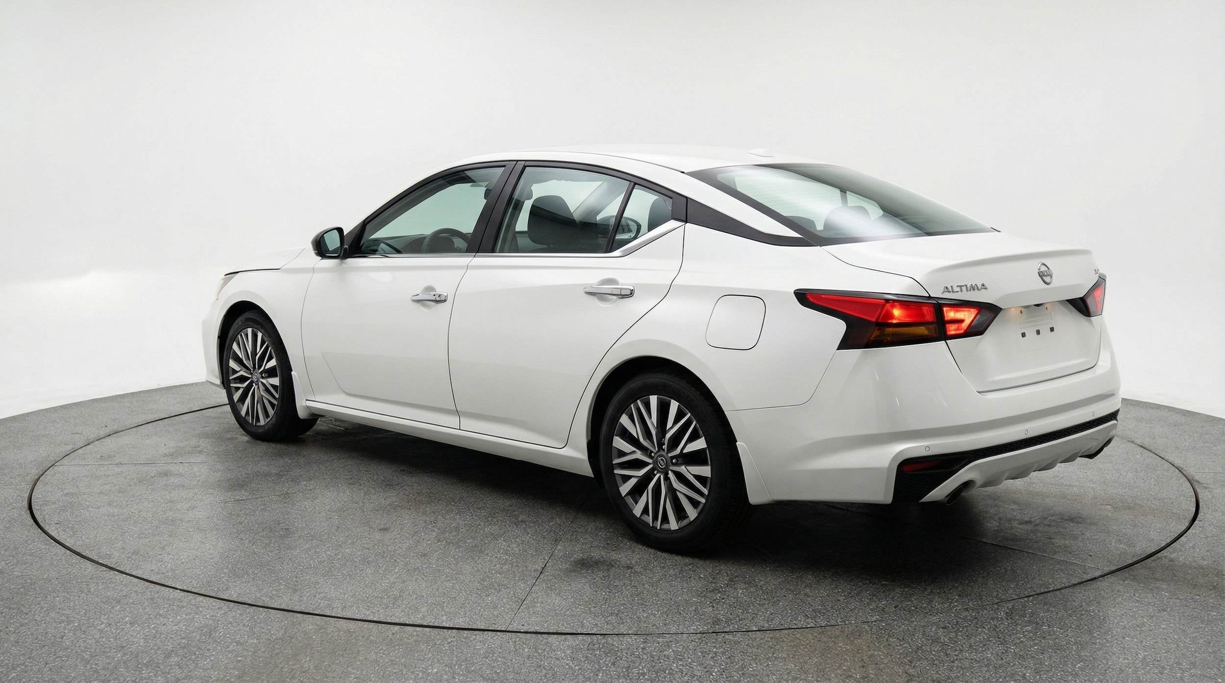 Thumbnail: 2025 Nissan Altima - 6