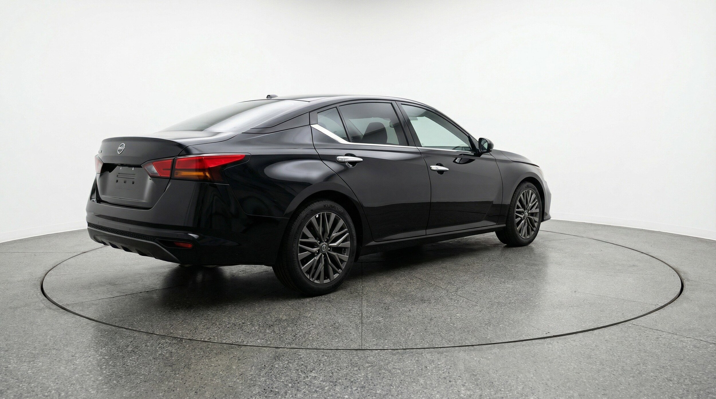 Thumbnail: 2025 Nissan Altima - 9