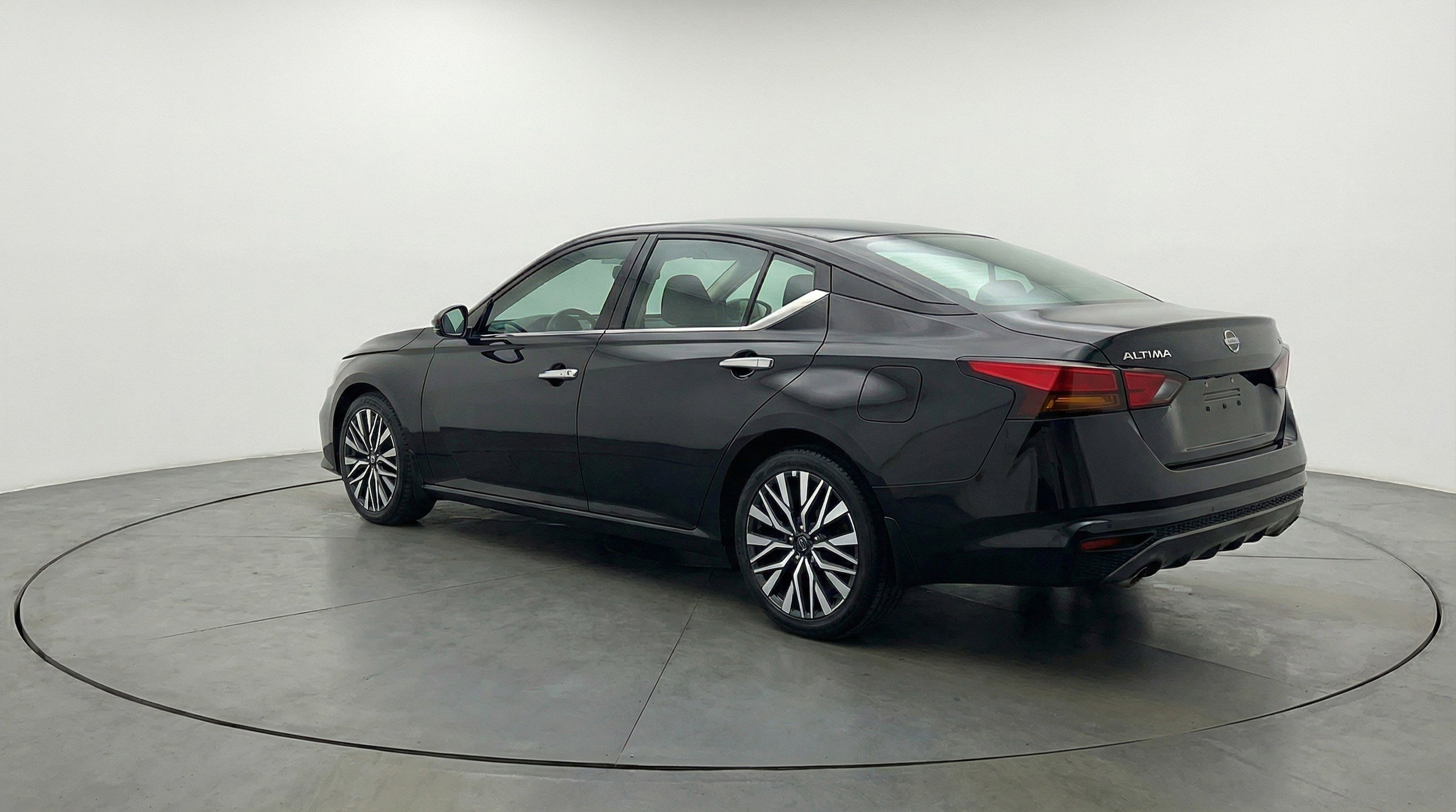 Thumbnail: 2025 Nissan Altima - 6