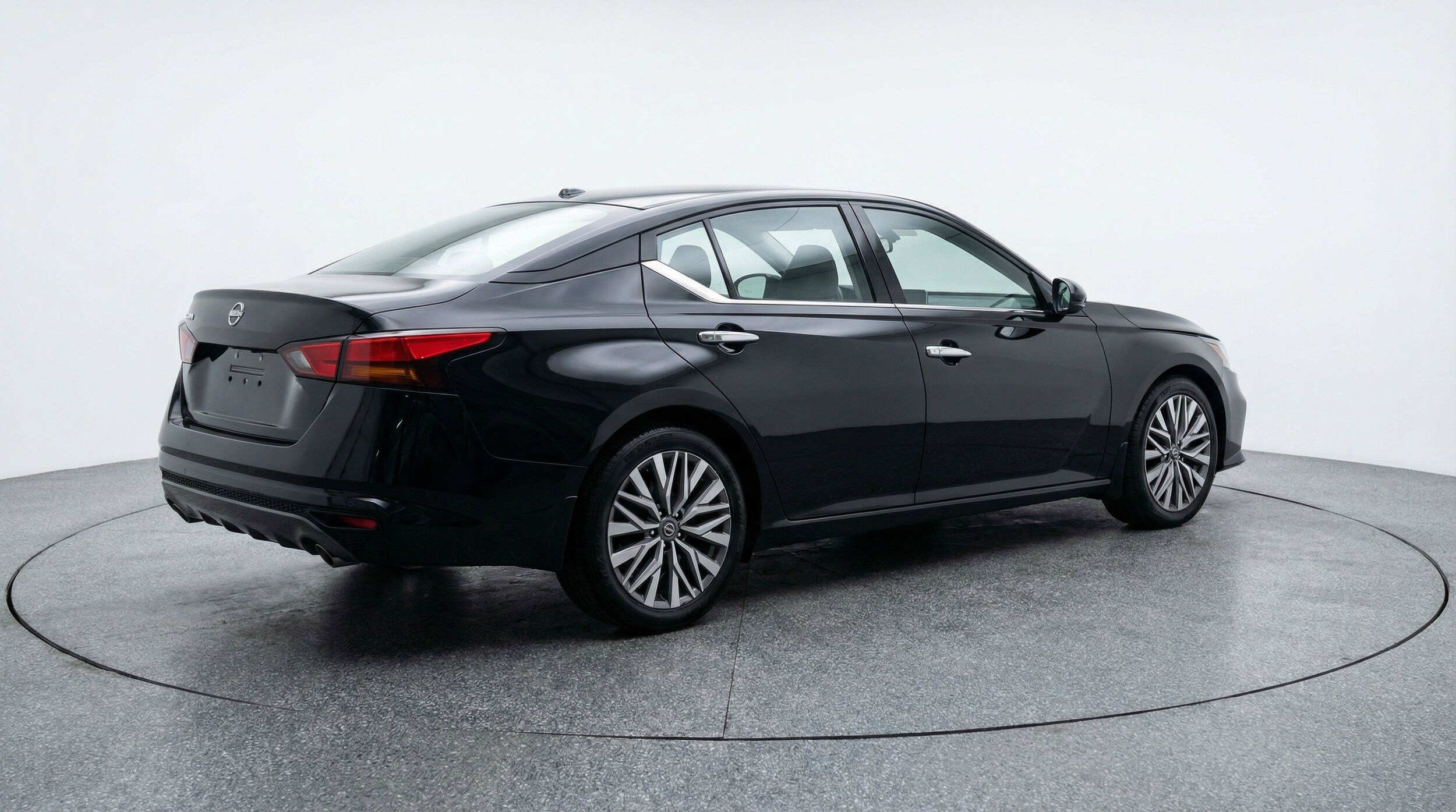 Thumbnail: 2025 Nissan Altima - 9