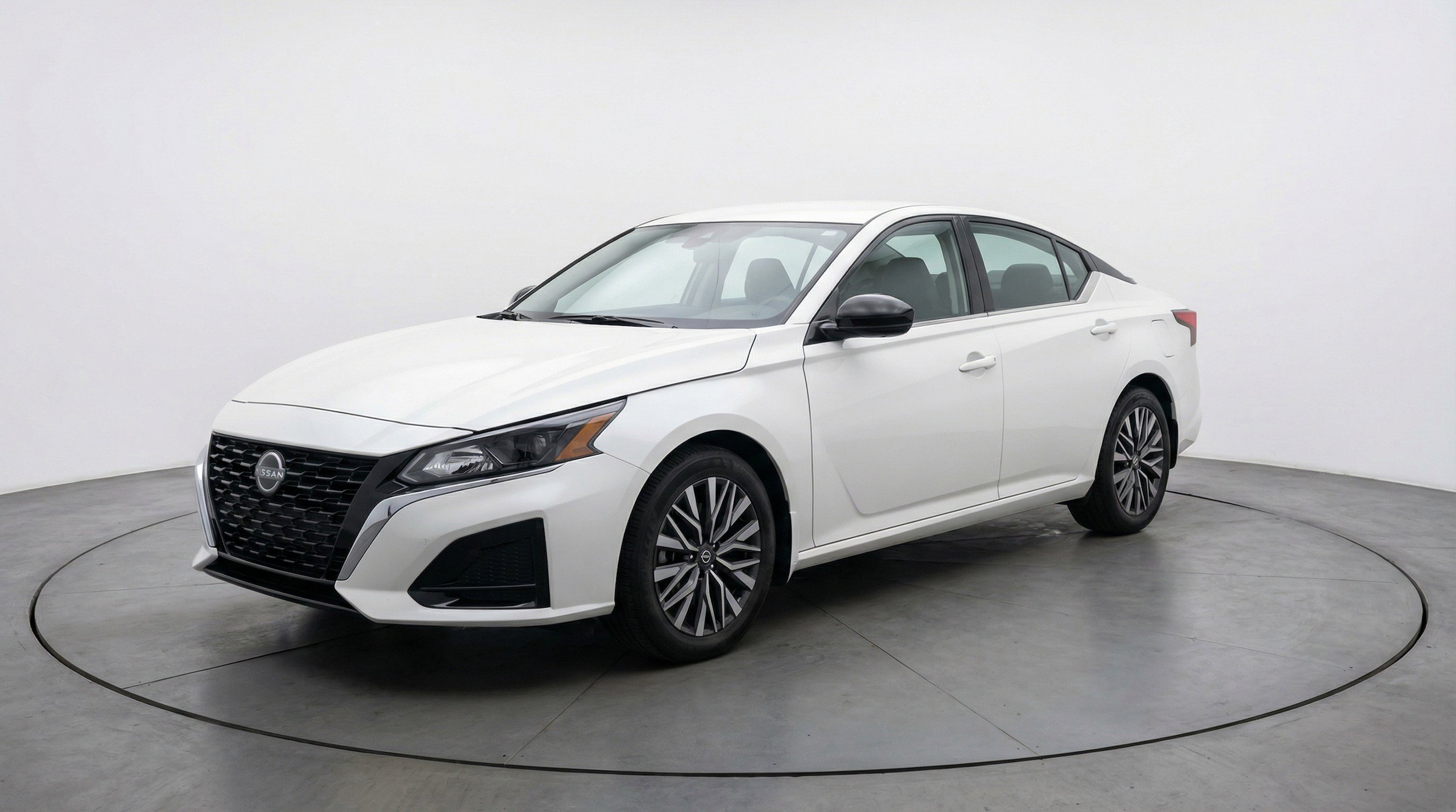 Thumbnail: 2025 Nissan Altima - 3