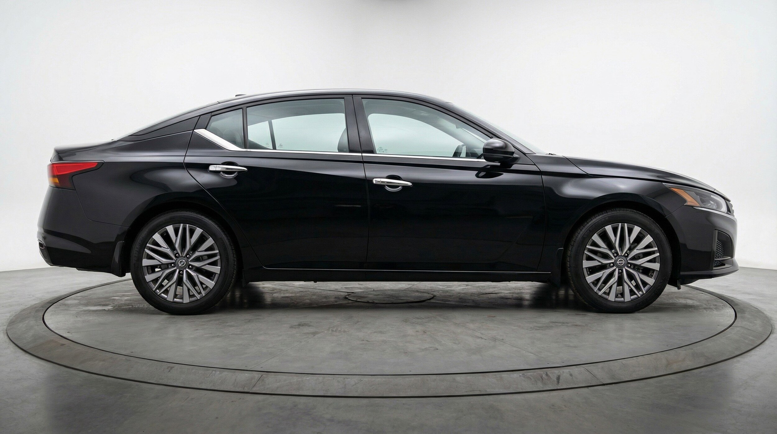 Thumbnail: 2025 Nissan Altima - 11