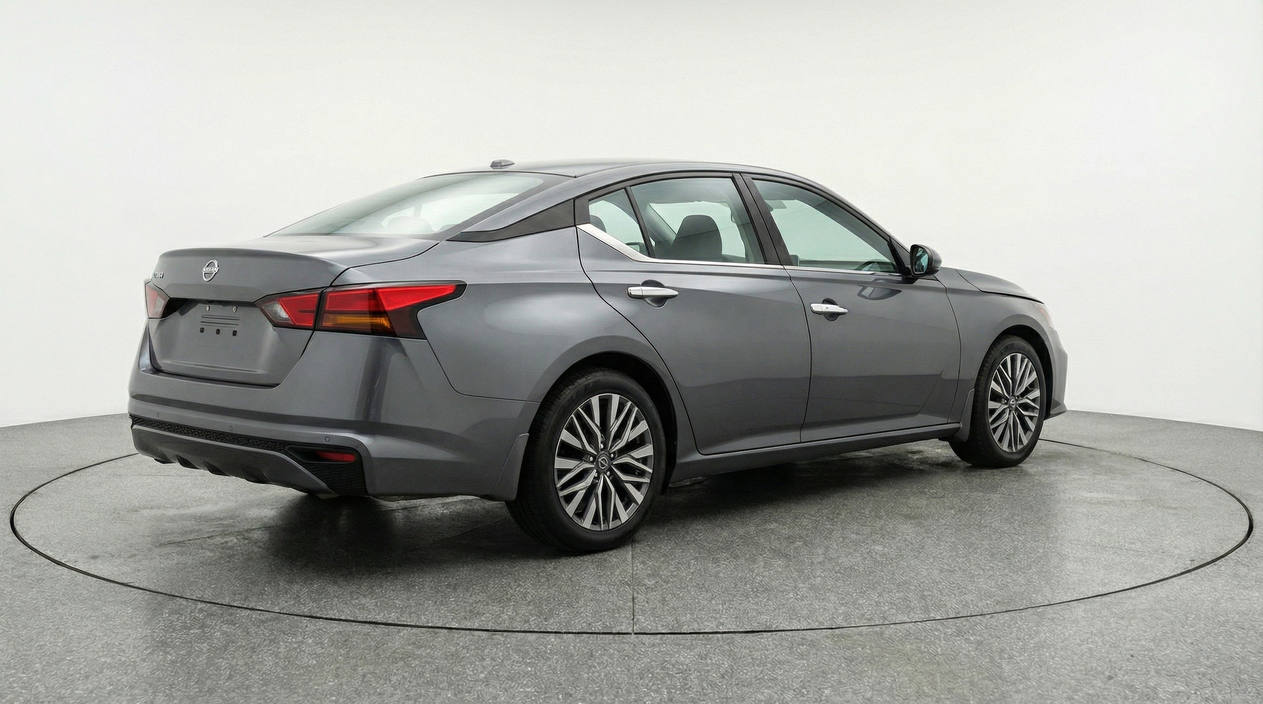 Thumbnail: 2025 Nissan Altima - 9