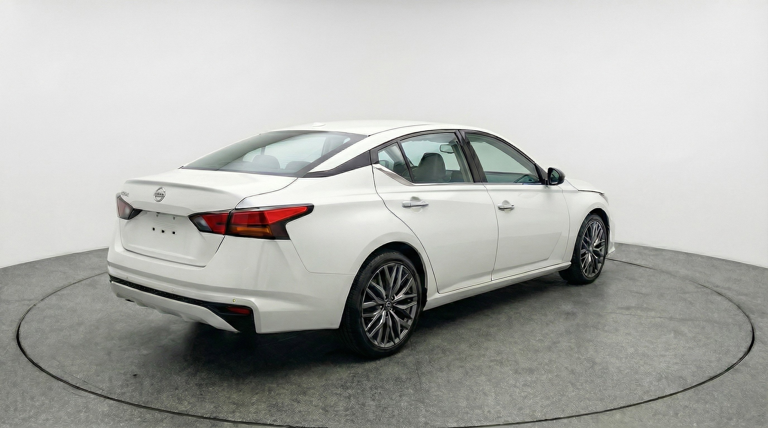 Thumbnail: 2025 Nissan Altima - 9