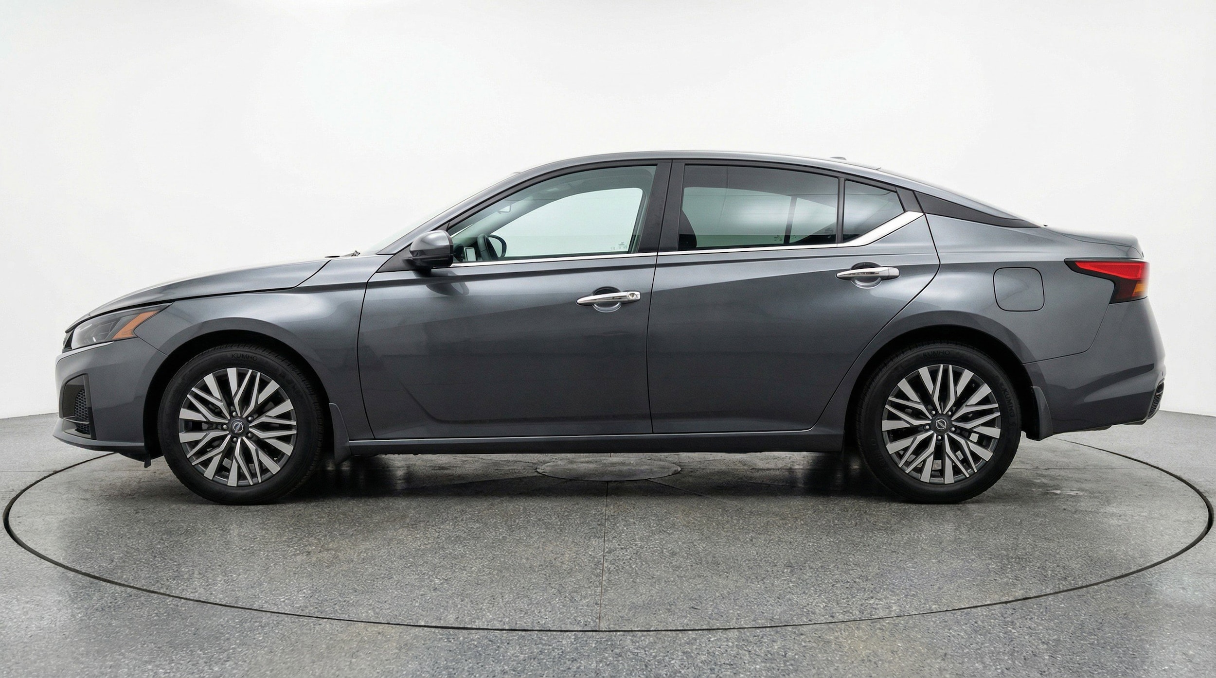 Thumbnail: 2025 Nissan Altima - 5