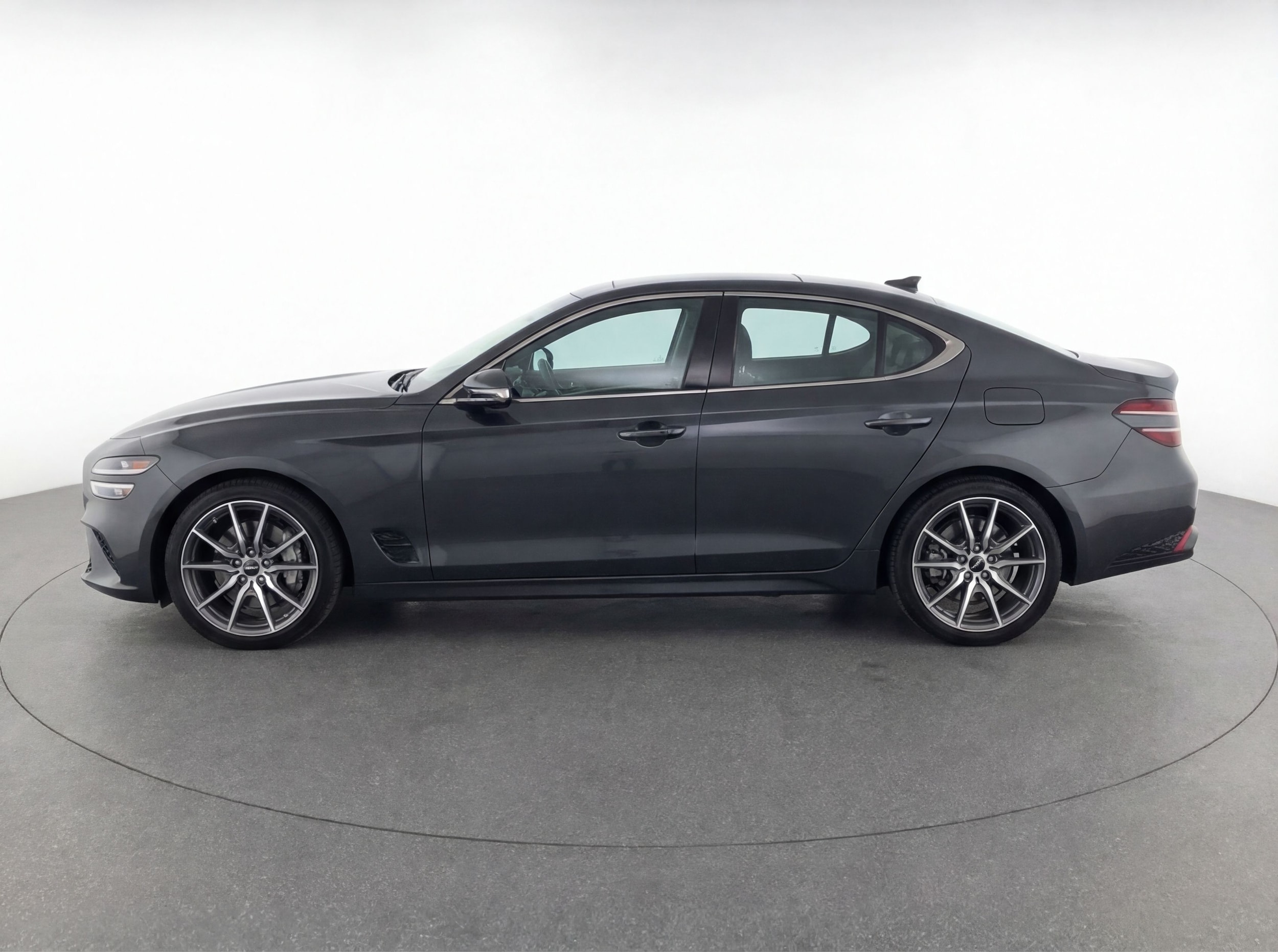 Thumbnail: 2025 Genesis G70 - 4