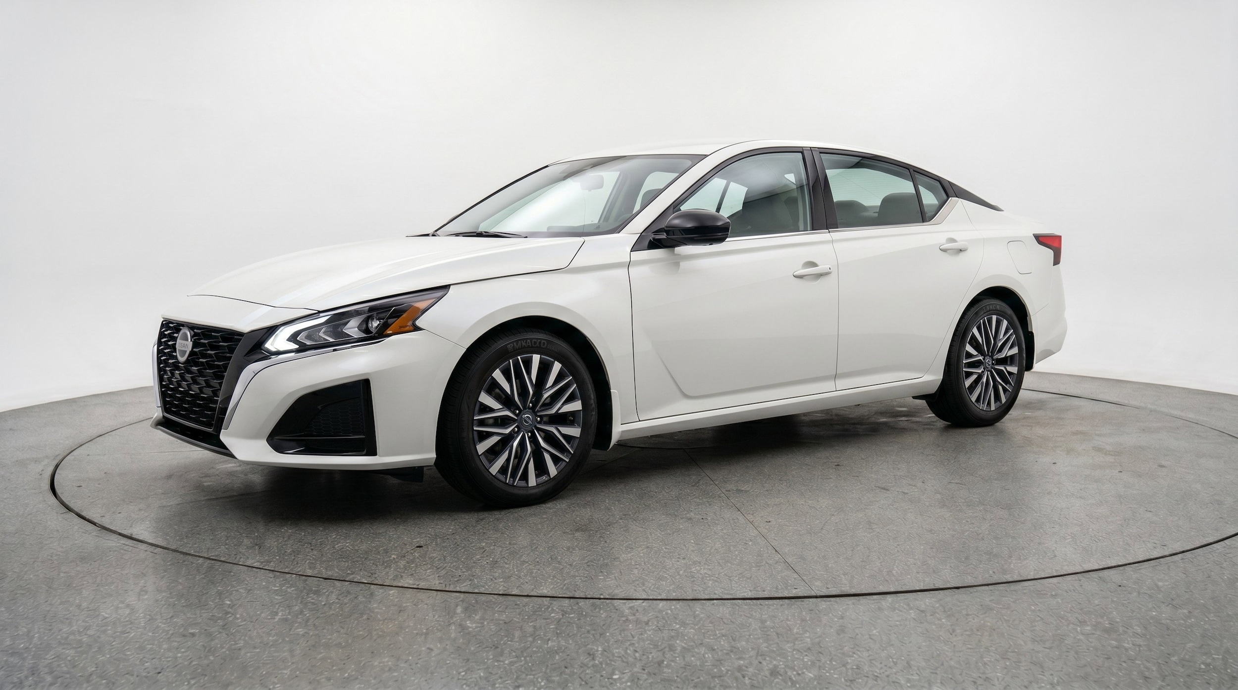 Thumbnail: 2025 Nissan Altima - 3