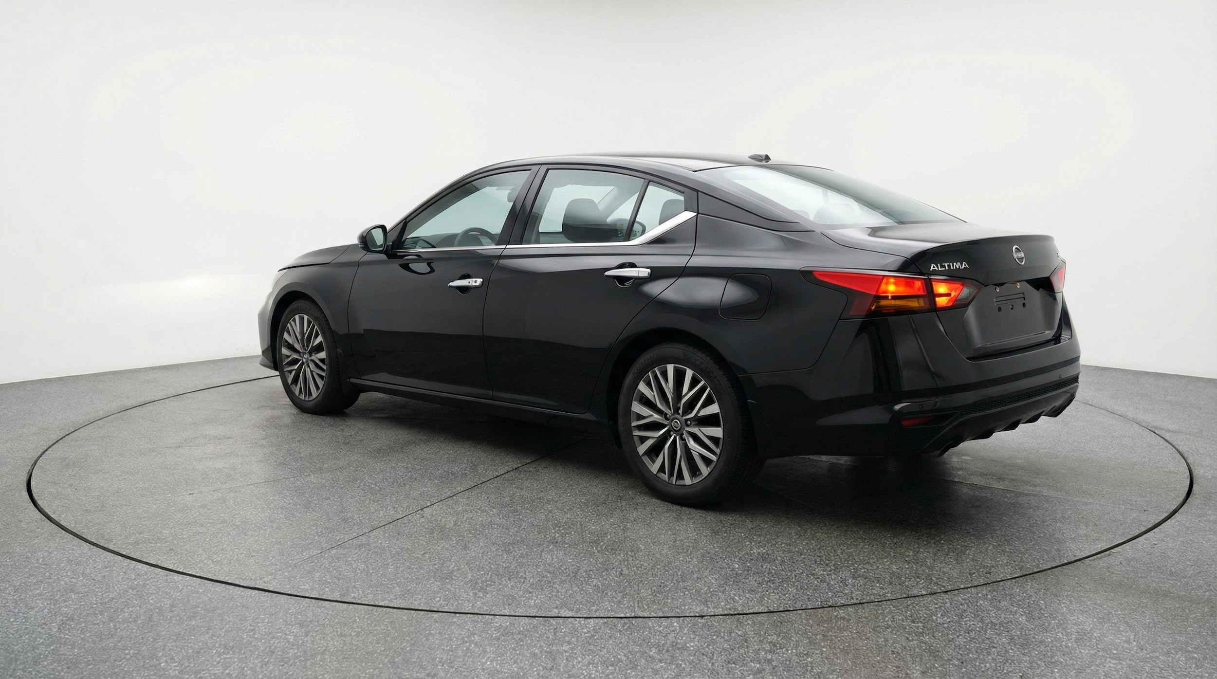 Thumbnail: 2025 Nissan Altima - 6