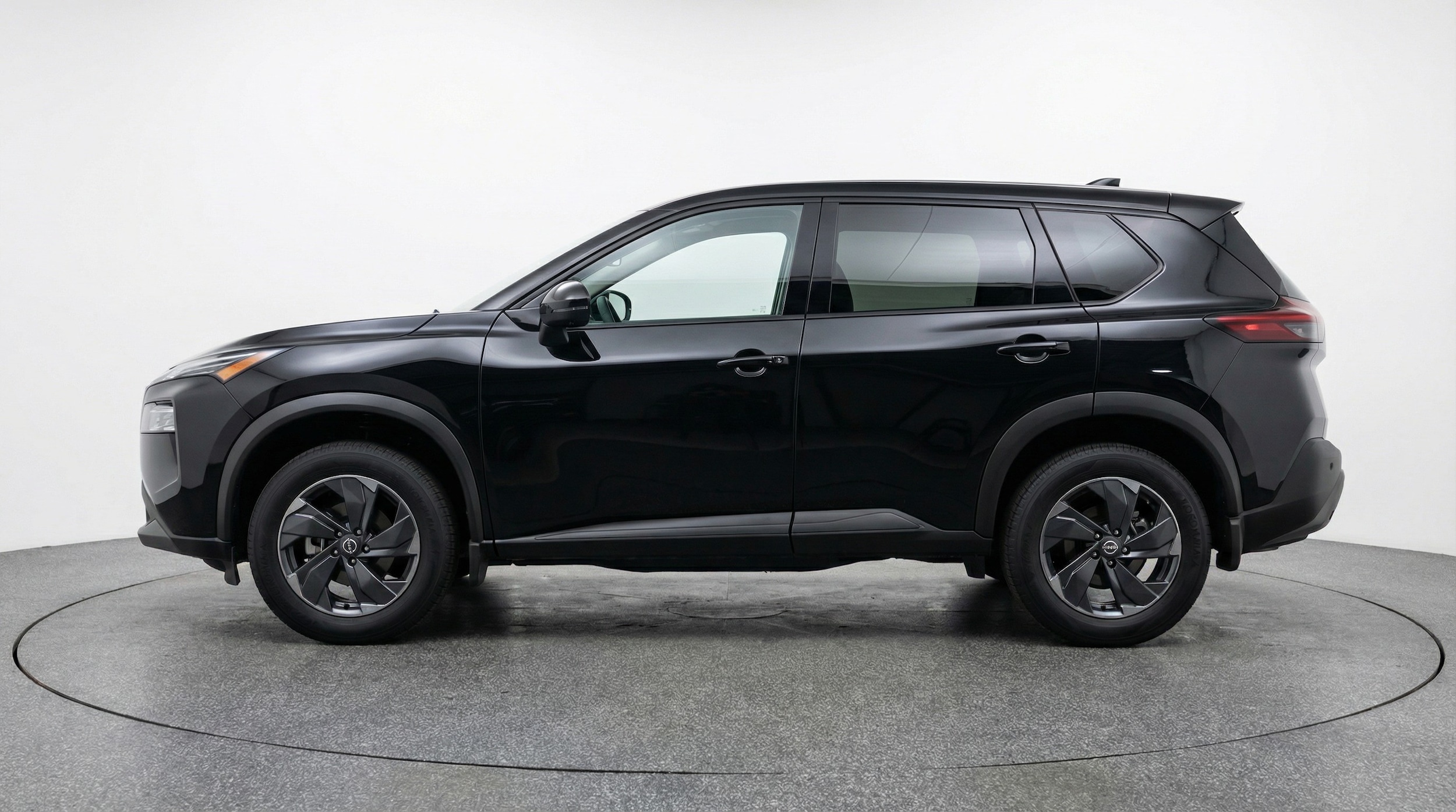 Thumbnail: 2025 Nissan Rogue - 4