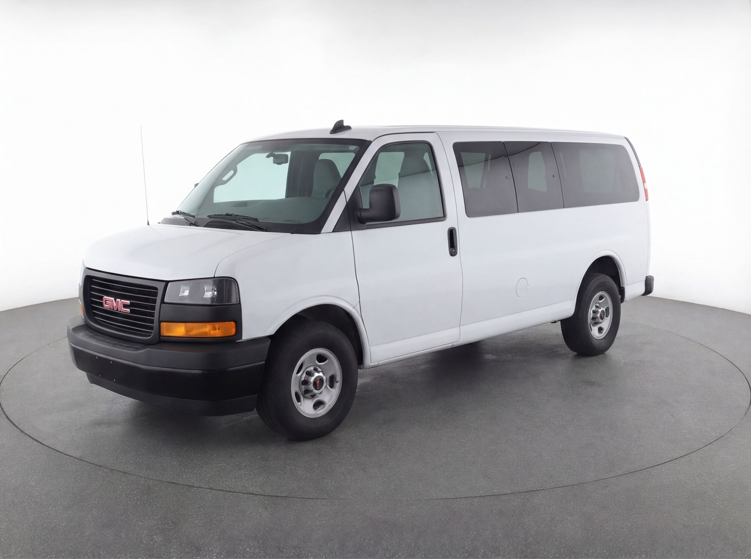 Thumbnail: 2025 GMC Savana - 3