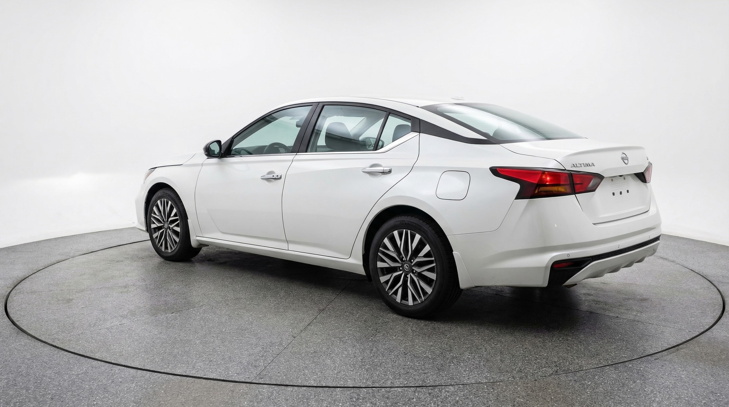 Thumbnail: 2025 Nissan Altima - 5