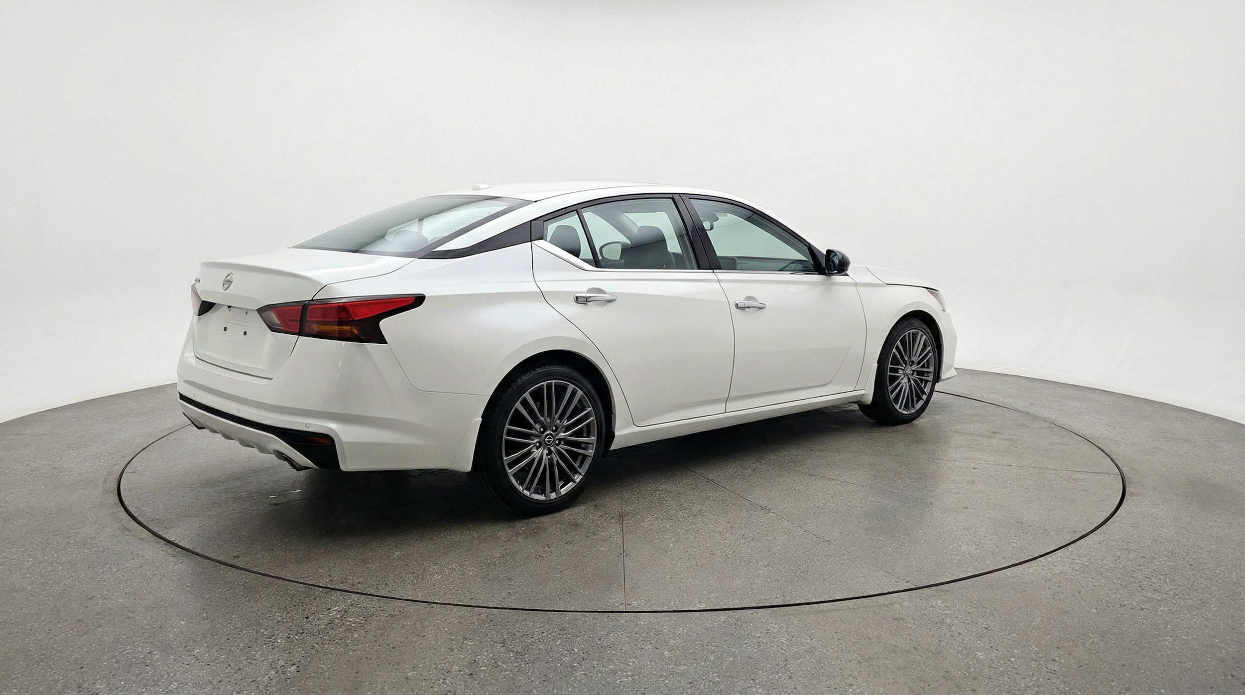 Thumbnail: 2025 Nissan Altima - 9