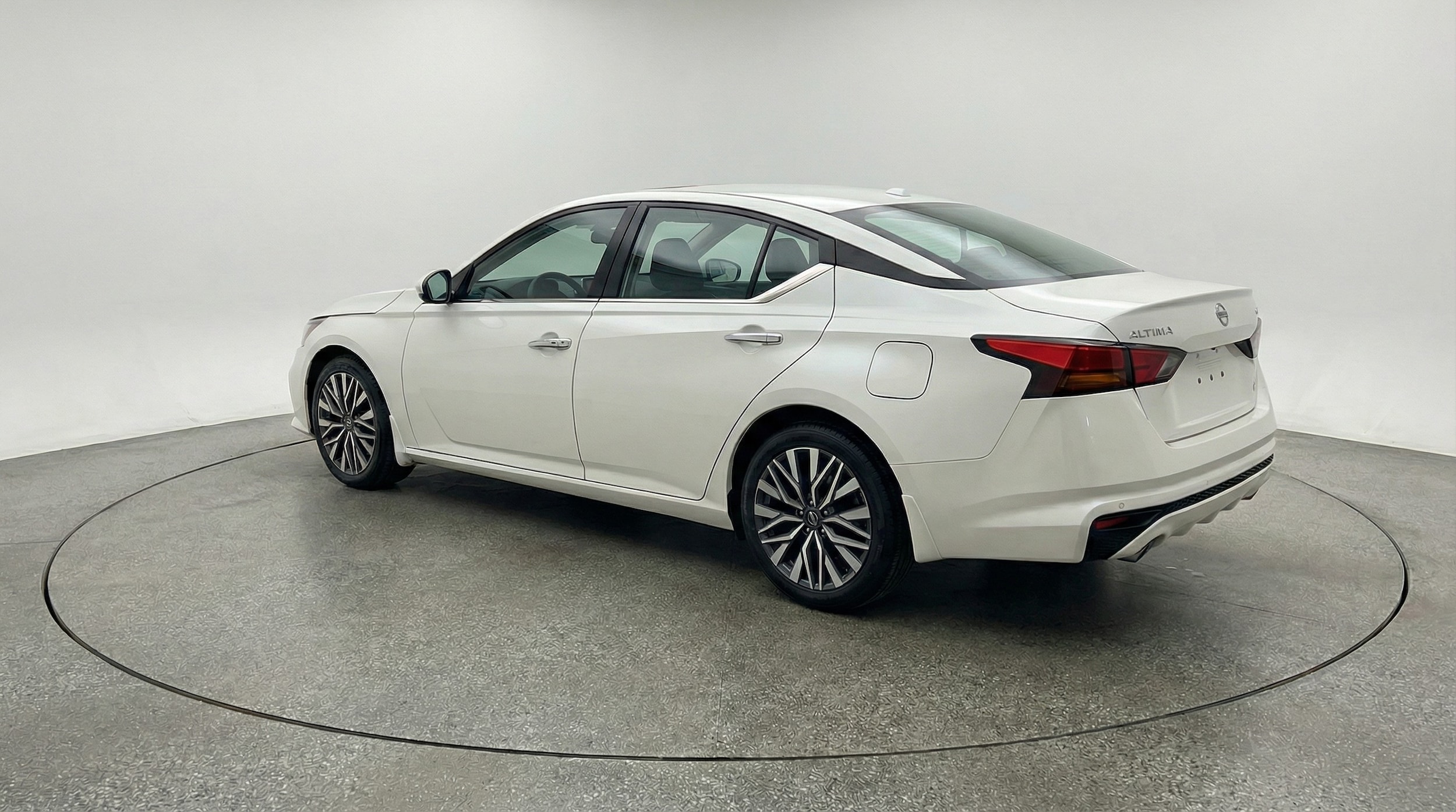 Thumbnail: 2025 Nissan Altima - 5