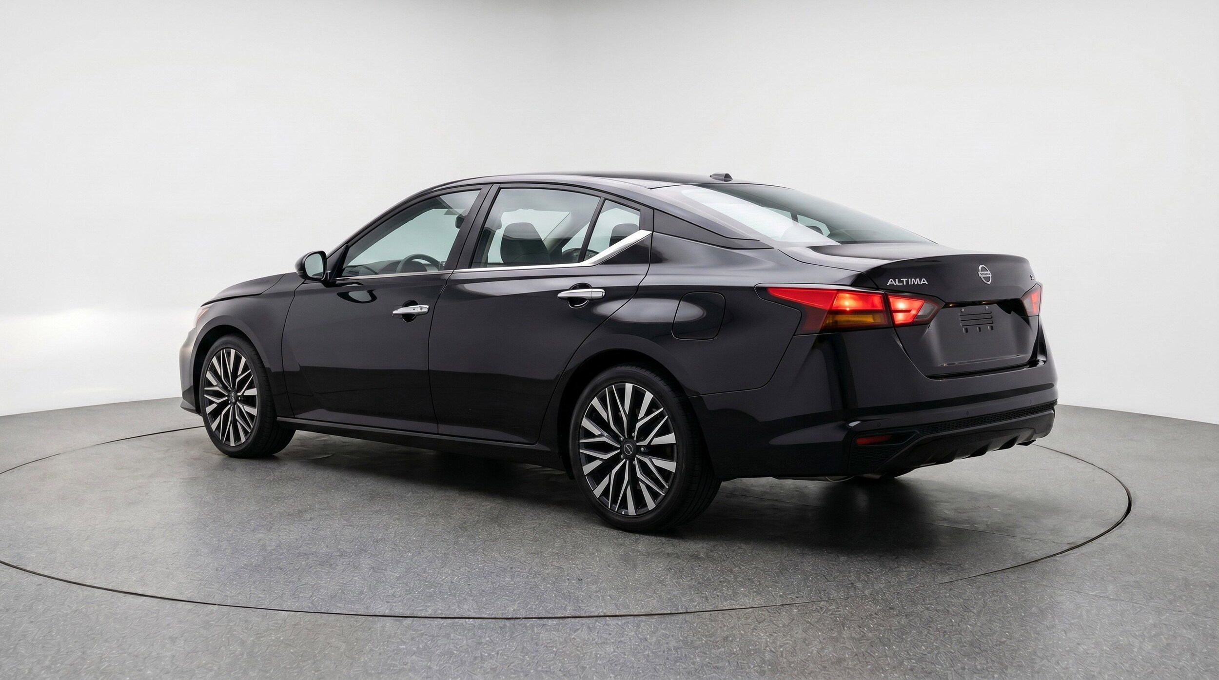 Thumbnail: 2025 Nissan Altima - 6